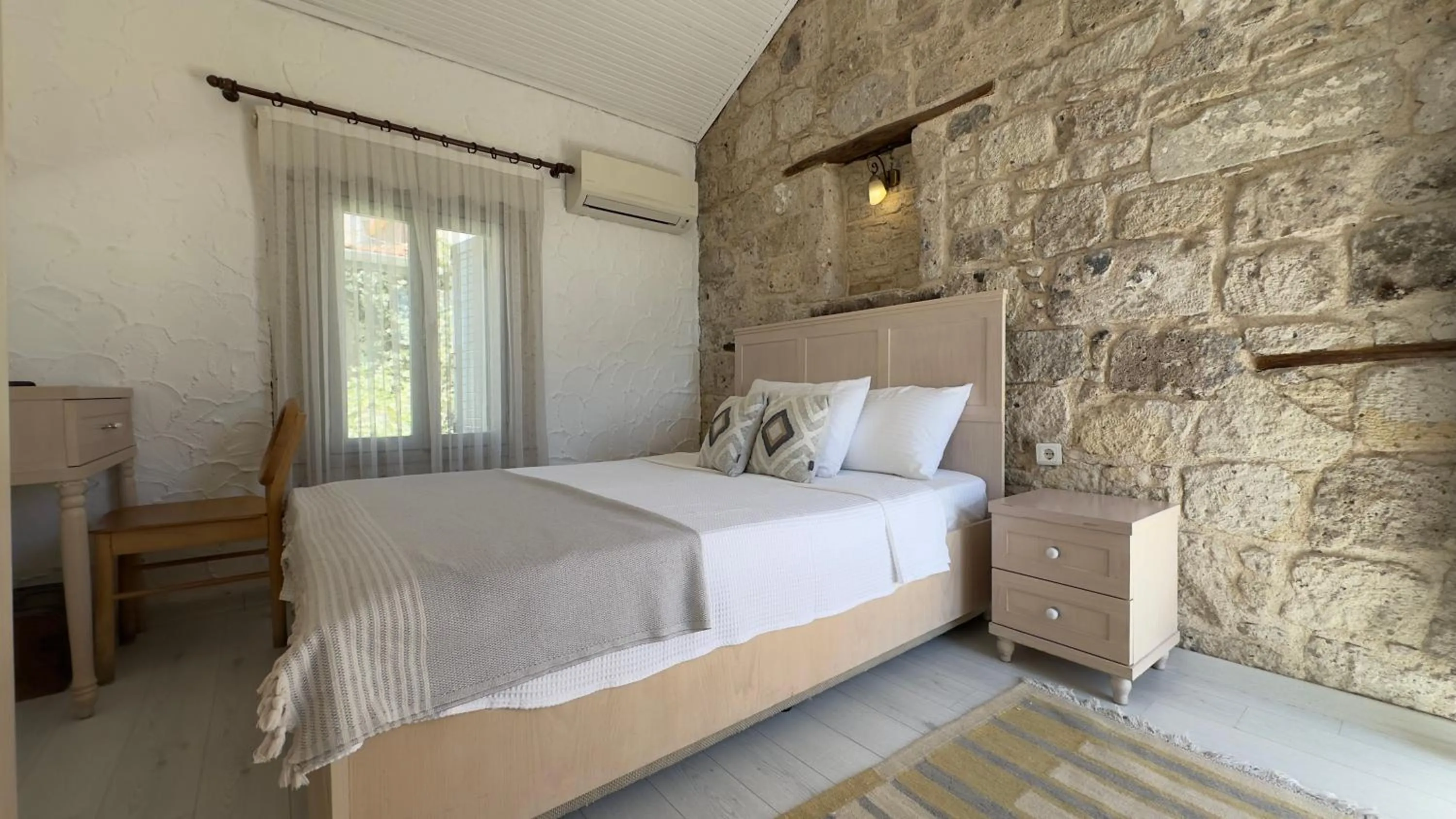 Bedroom in Aliko Hotel