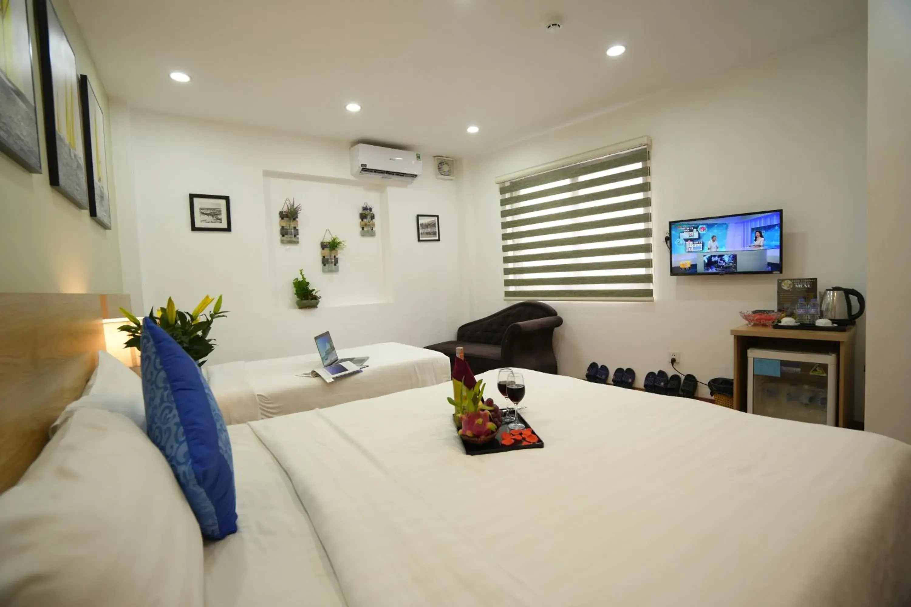 Family Room in Valley Hotel &Travel Family Room in Valley Hotel &Travel