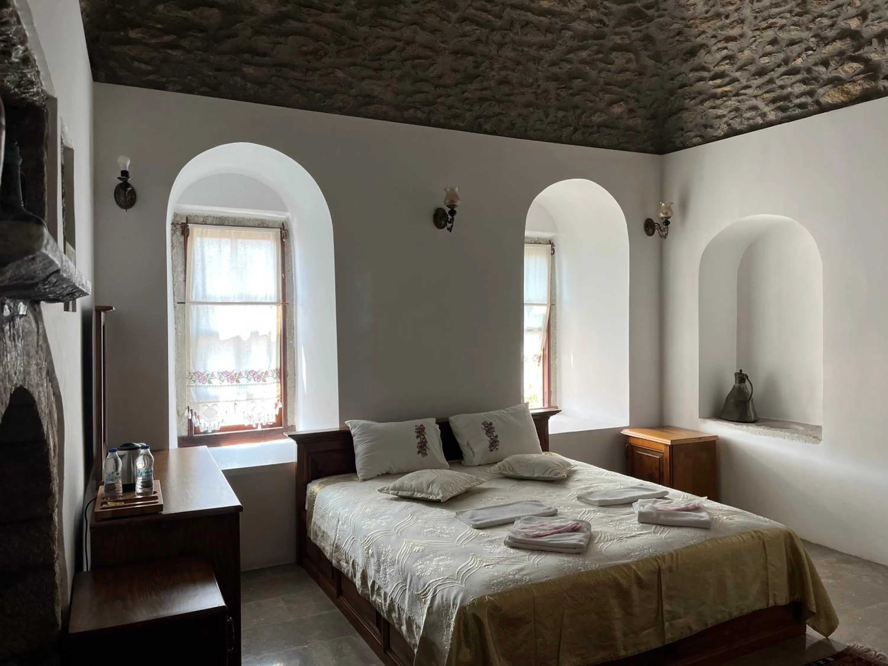 Bed in Leyla Hanım Konağı