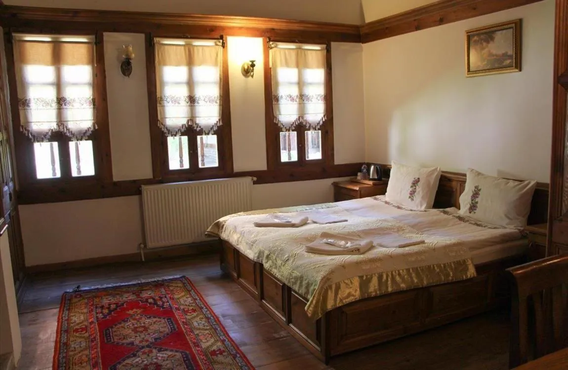 Bed in Leyla Hanım Konağı