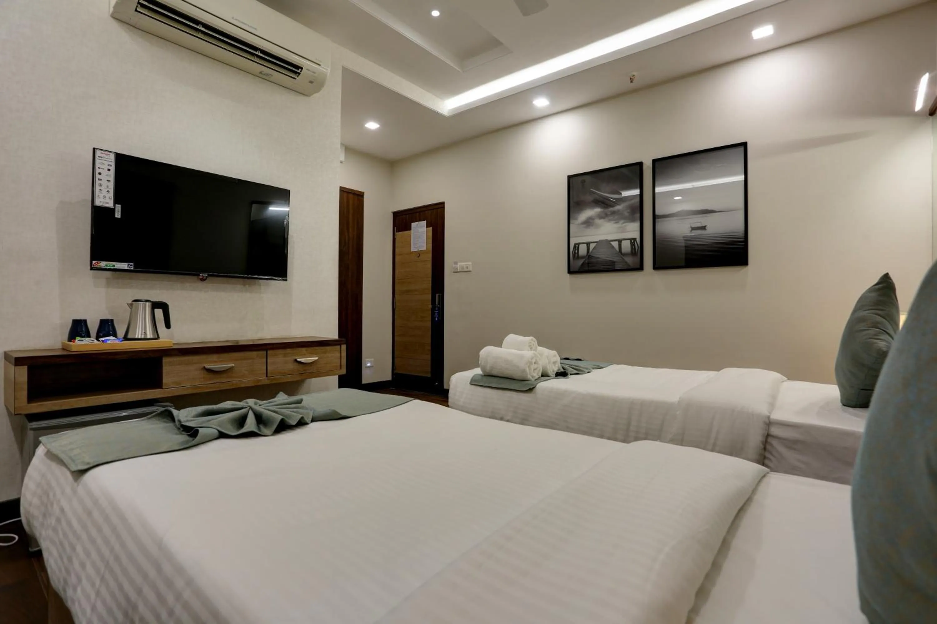 Bed in Hotel Ozone Inn Colaba