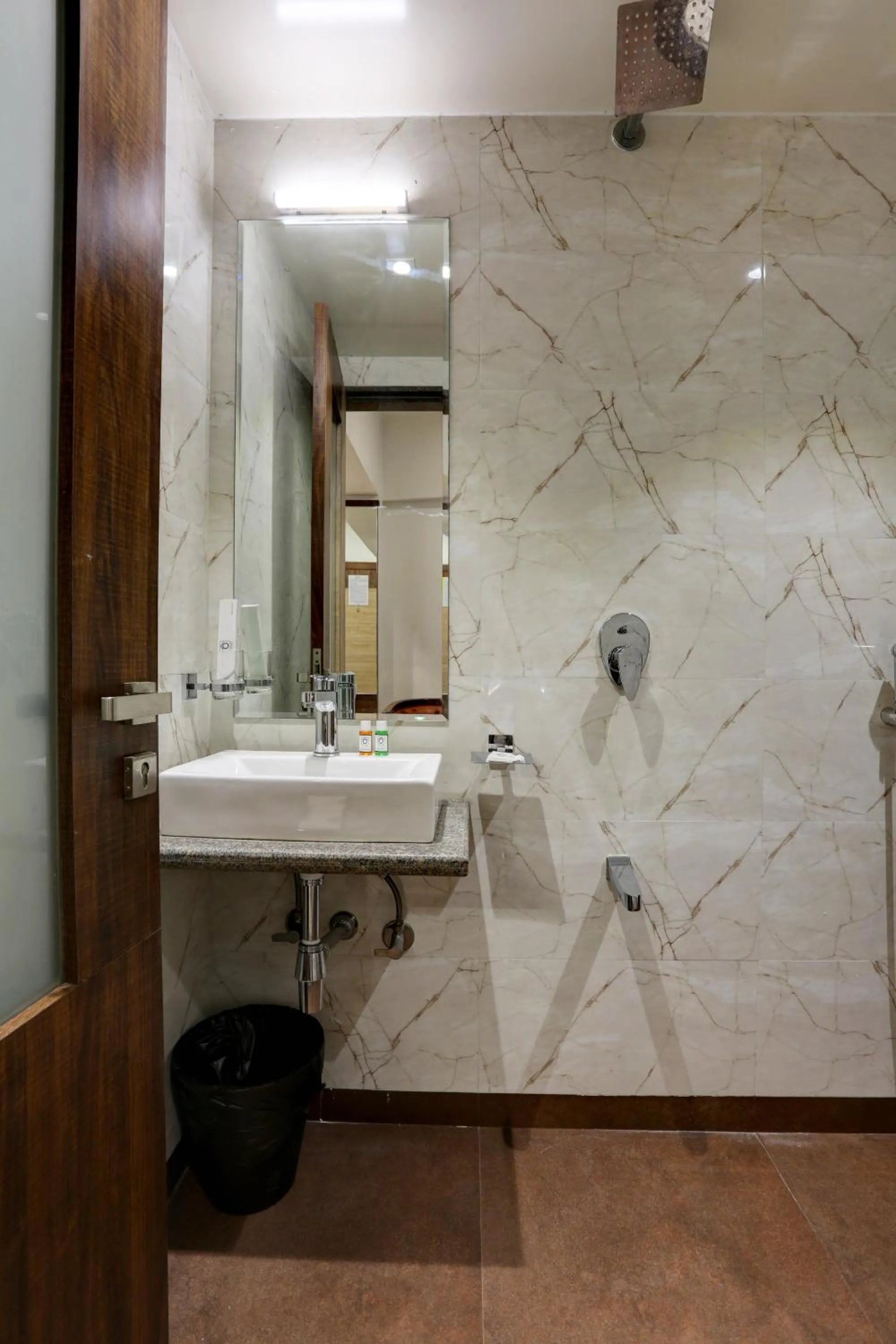 Bathroom in Hotel Ozone Inn Colaba
