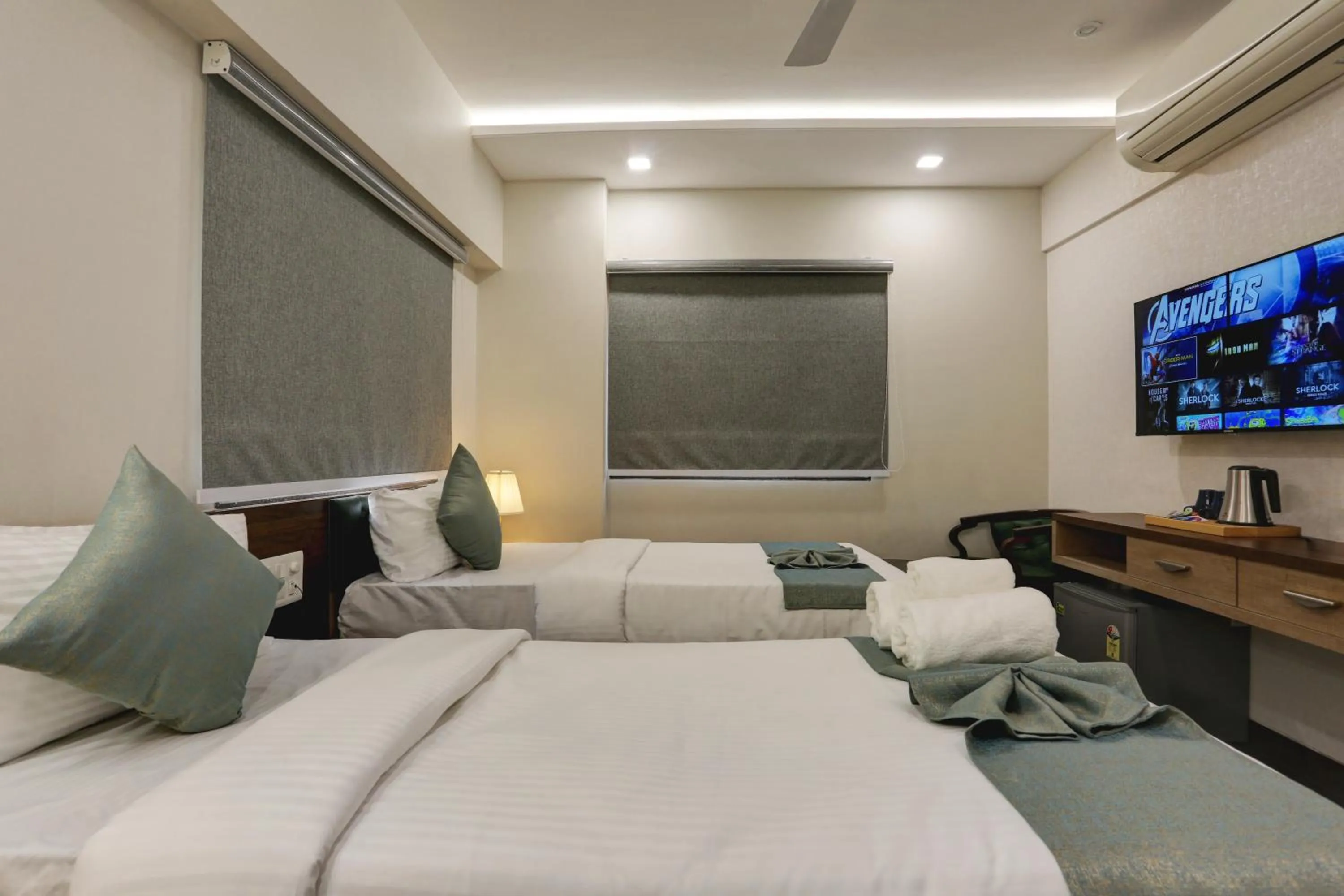 Bedroom, Bed in Hotel Ozone Inn Colaba