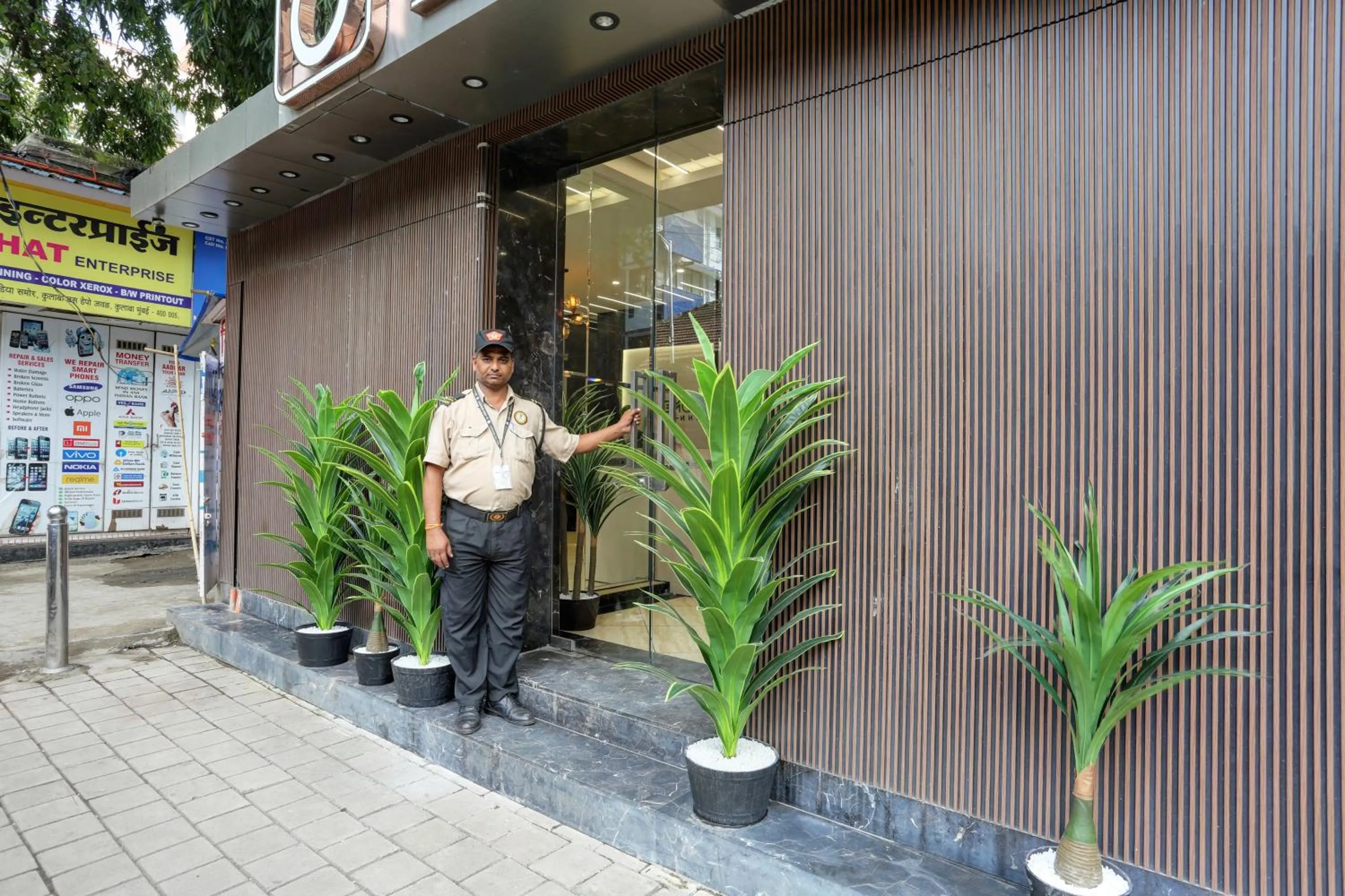 Facade/entrance in Hotel Ozone Inn Colaba