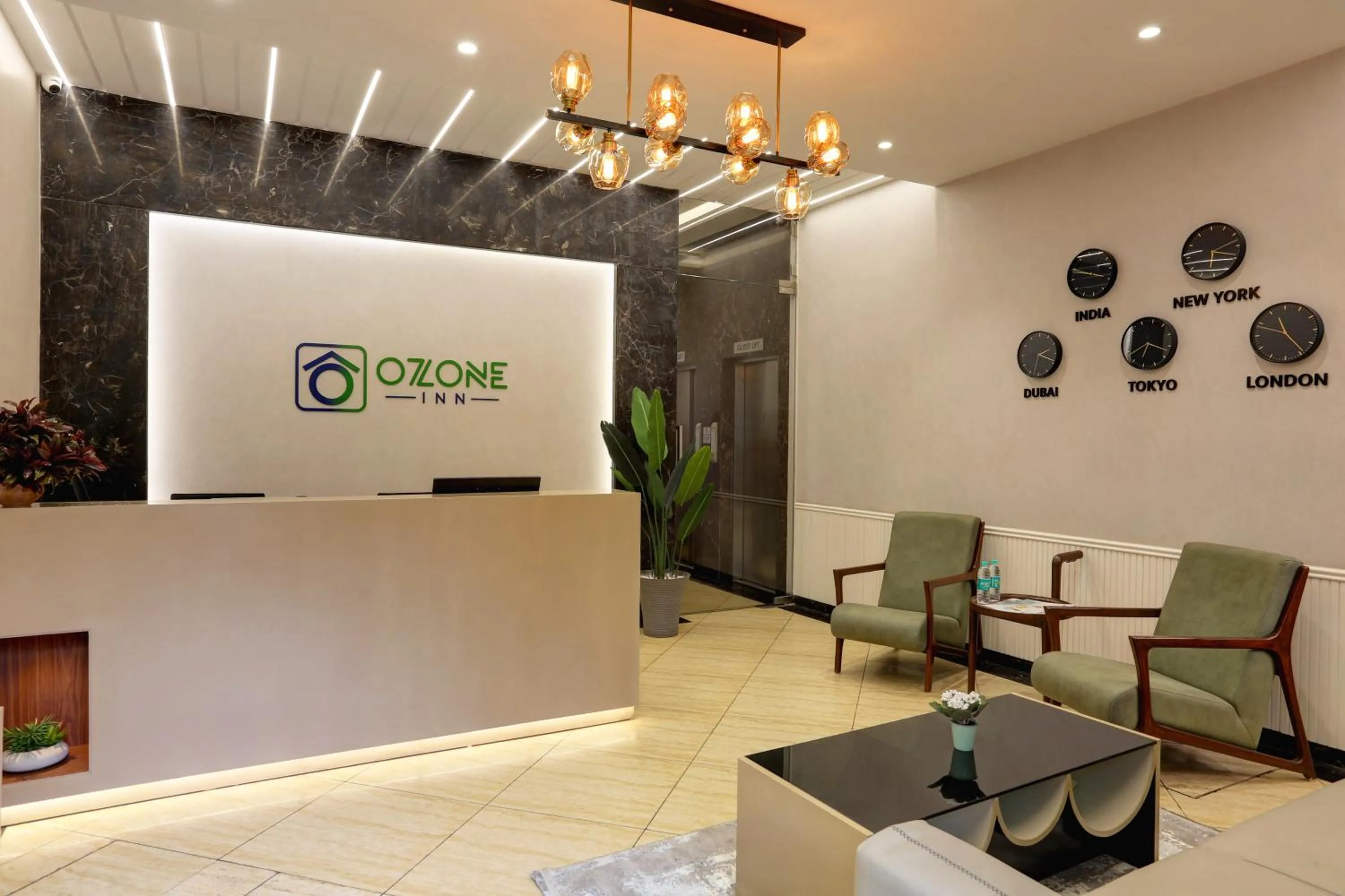 Lobby or reception in Hotel Ozone Inn Colaba