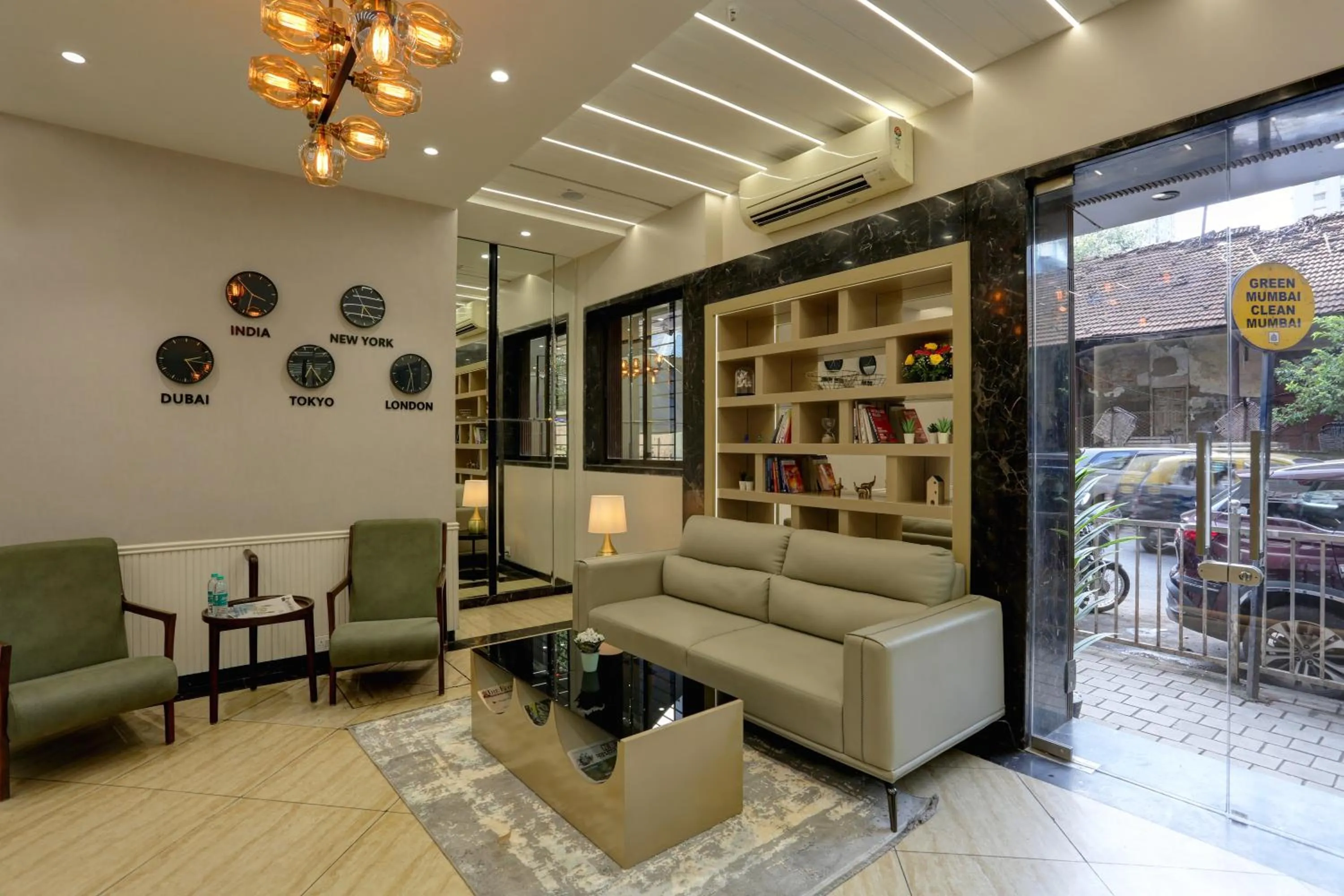 Lobby or reception in Hotel Ozone Inn Colaba