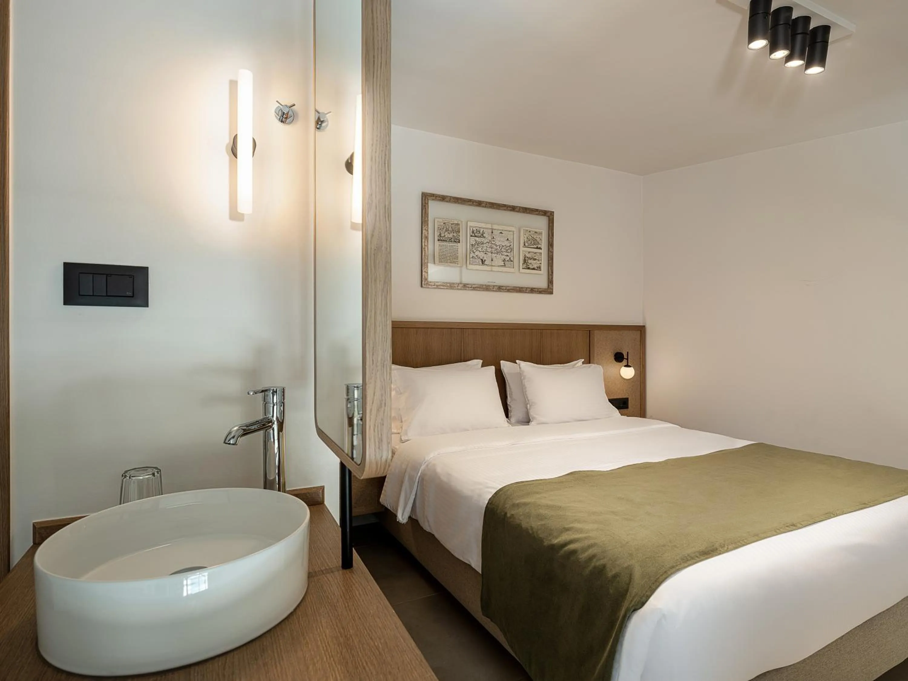 Bedroom, Bed in Inea Sole Boutique Hotel
