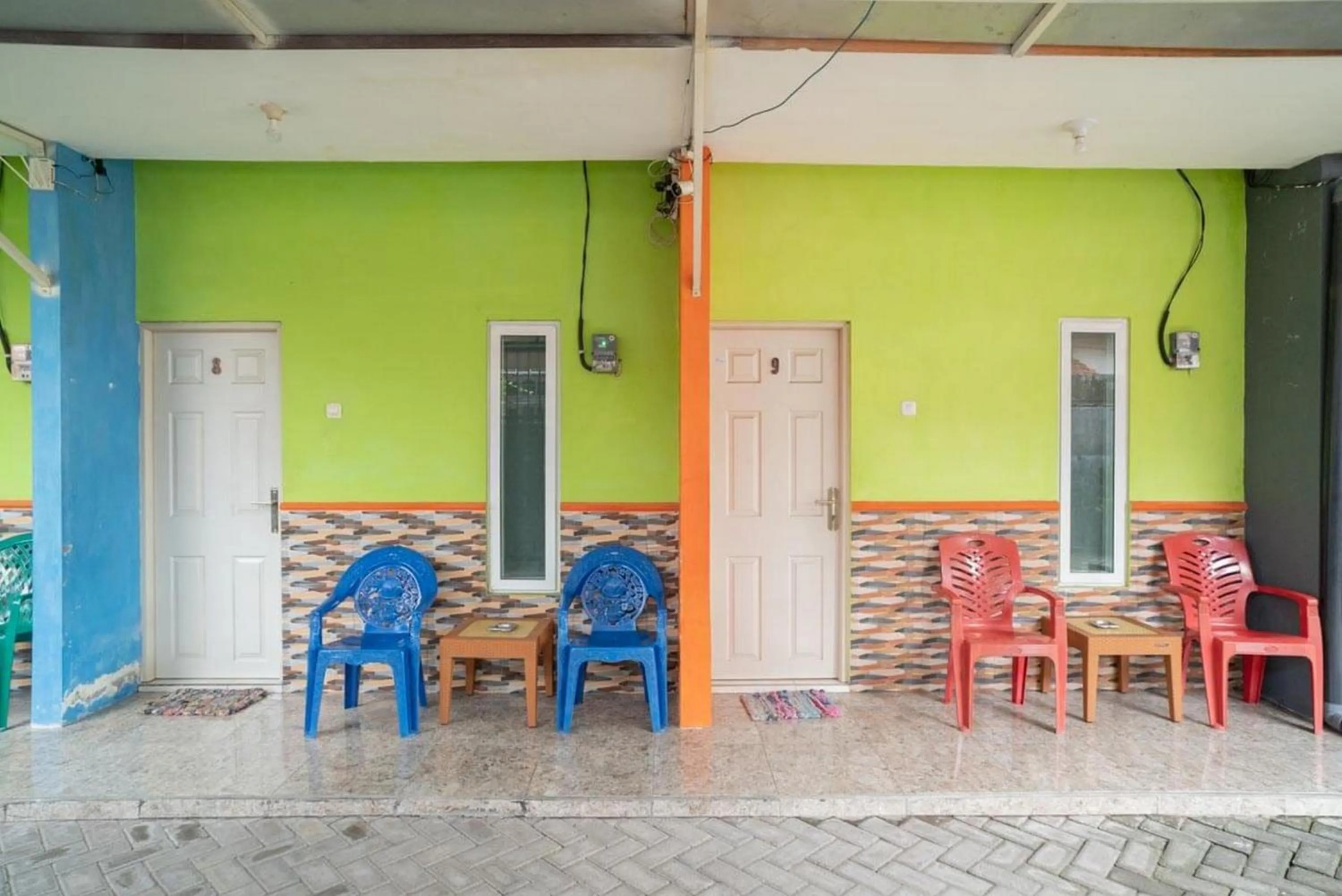 Property building in RedDoorz Syariah near Lippo Plaza Sidoarjo