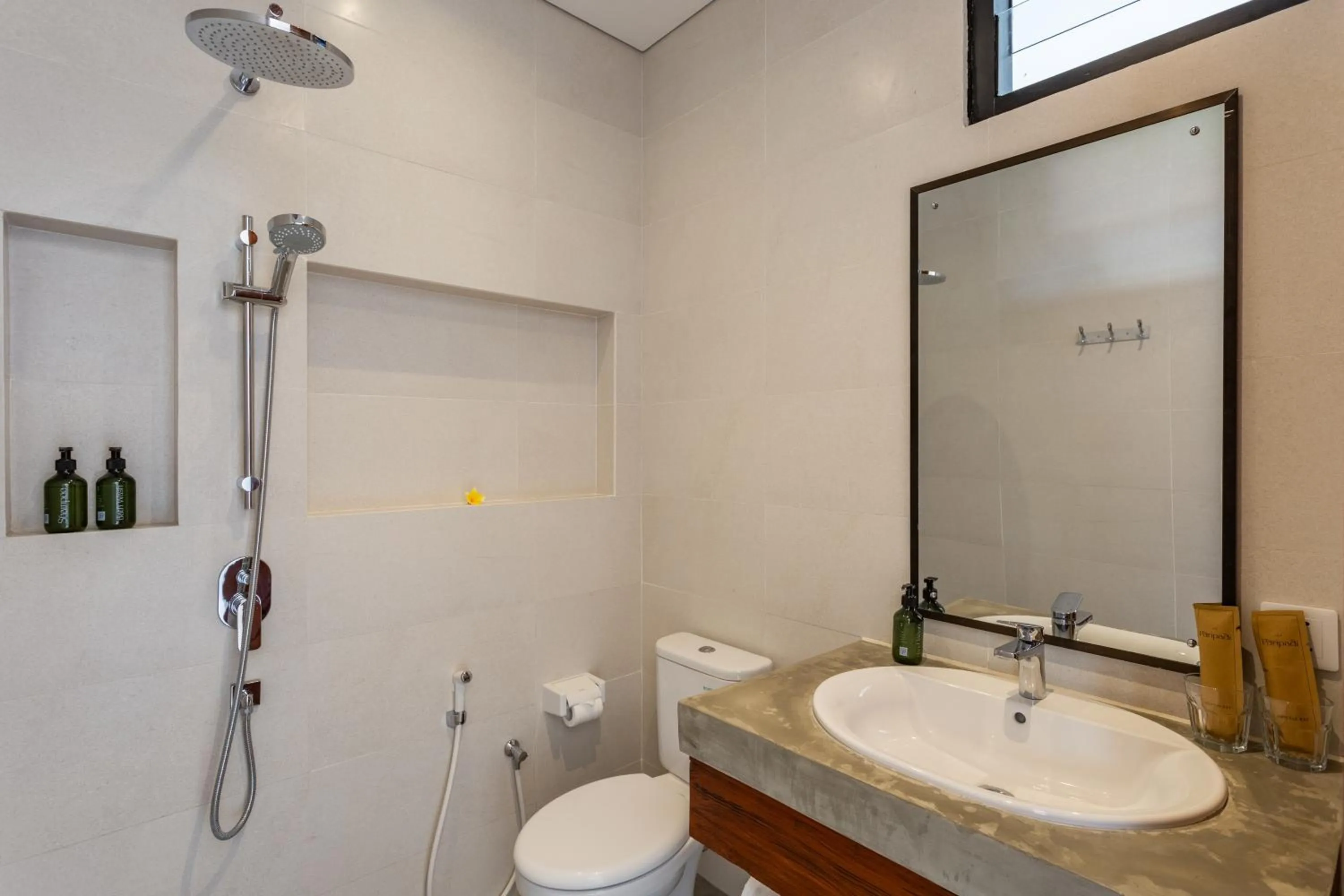 Shower in Paripadi Studio Canggu