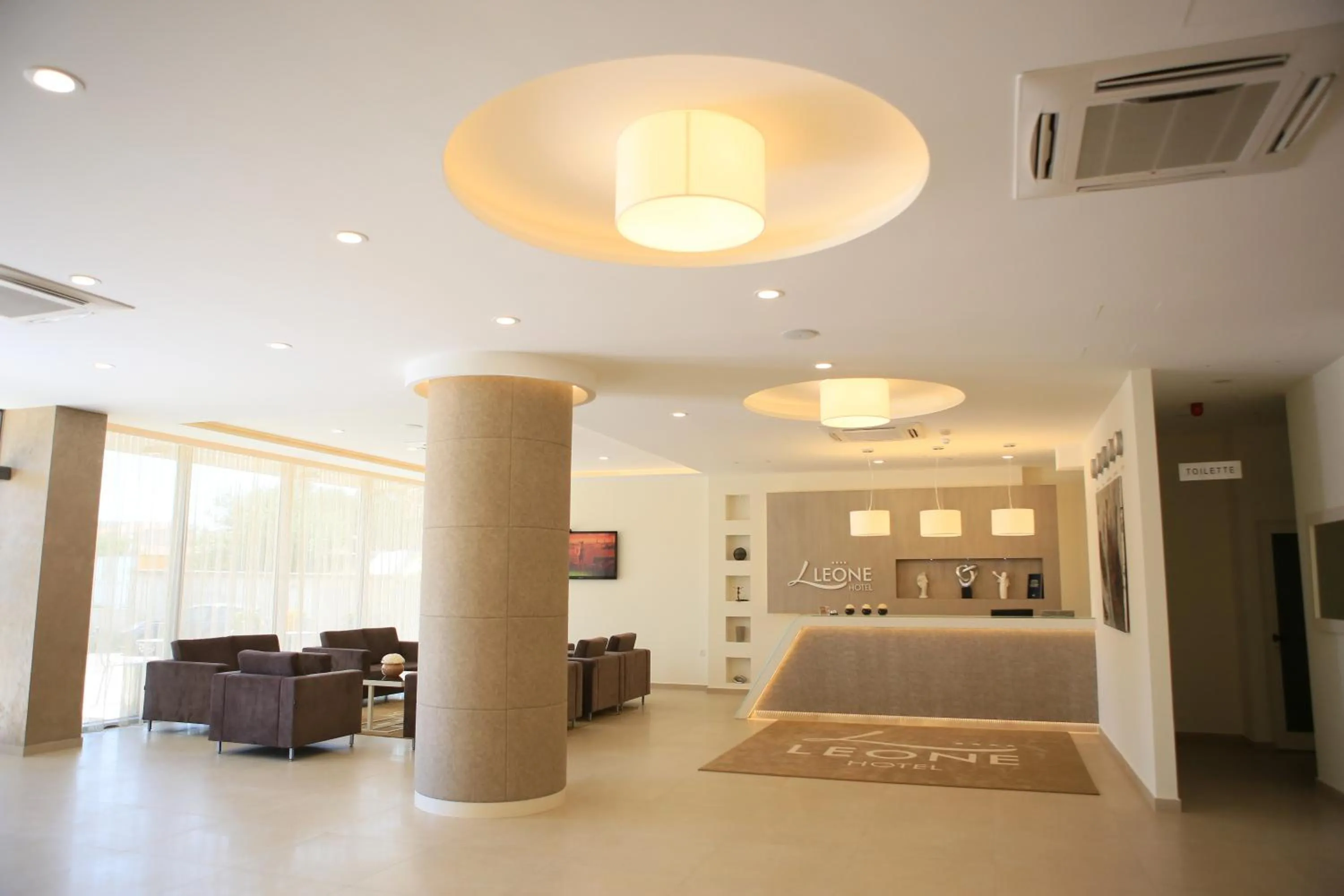 Lobby or reception, Bed in Hotel Leone