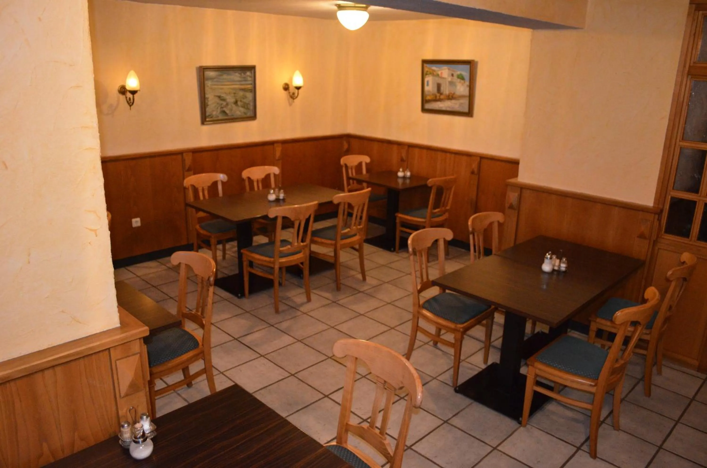 Restaurant/places to eat in Eggersheimer Hof
