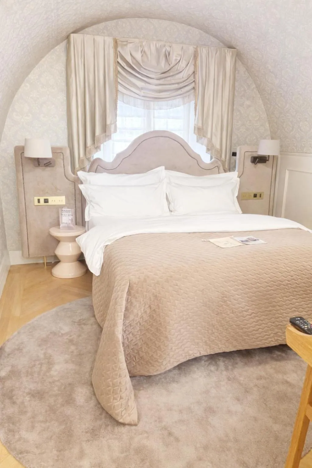 Photo of the whole room, Bed in Hotel Unicus Palace Old Town - Destigo Hotels