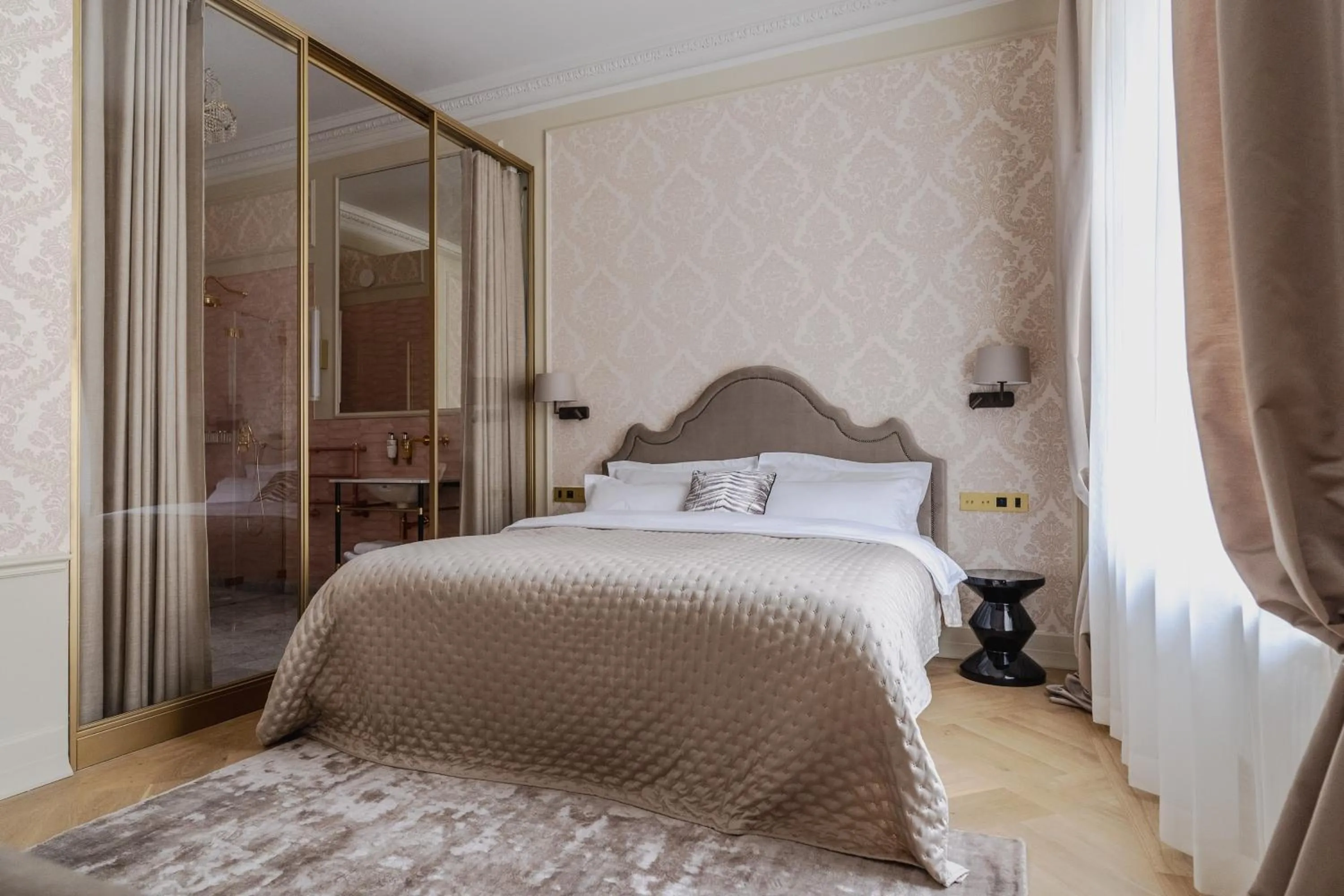 Bedroom, Bed in Hotel Unicus Palace Old Town - Destigo Hotels