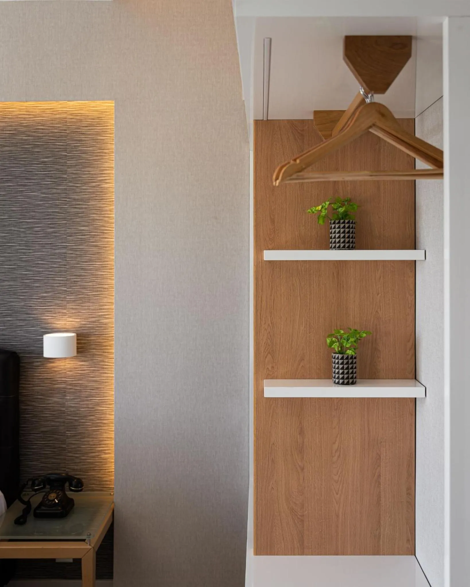 wardrobe in Kreoli Suites Glyfada