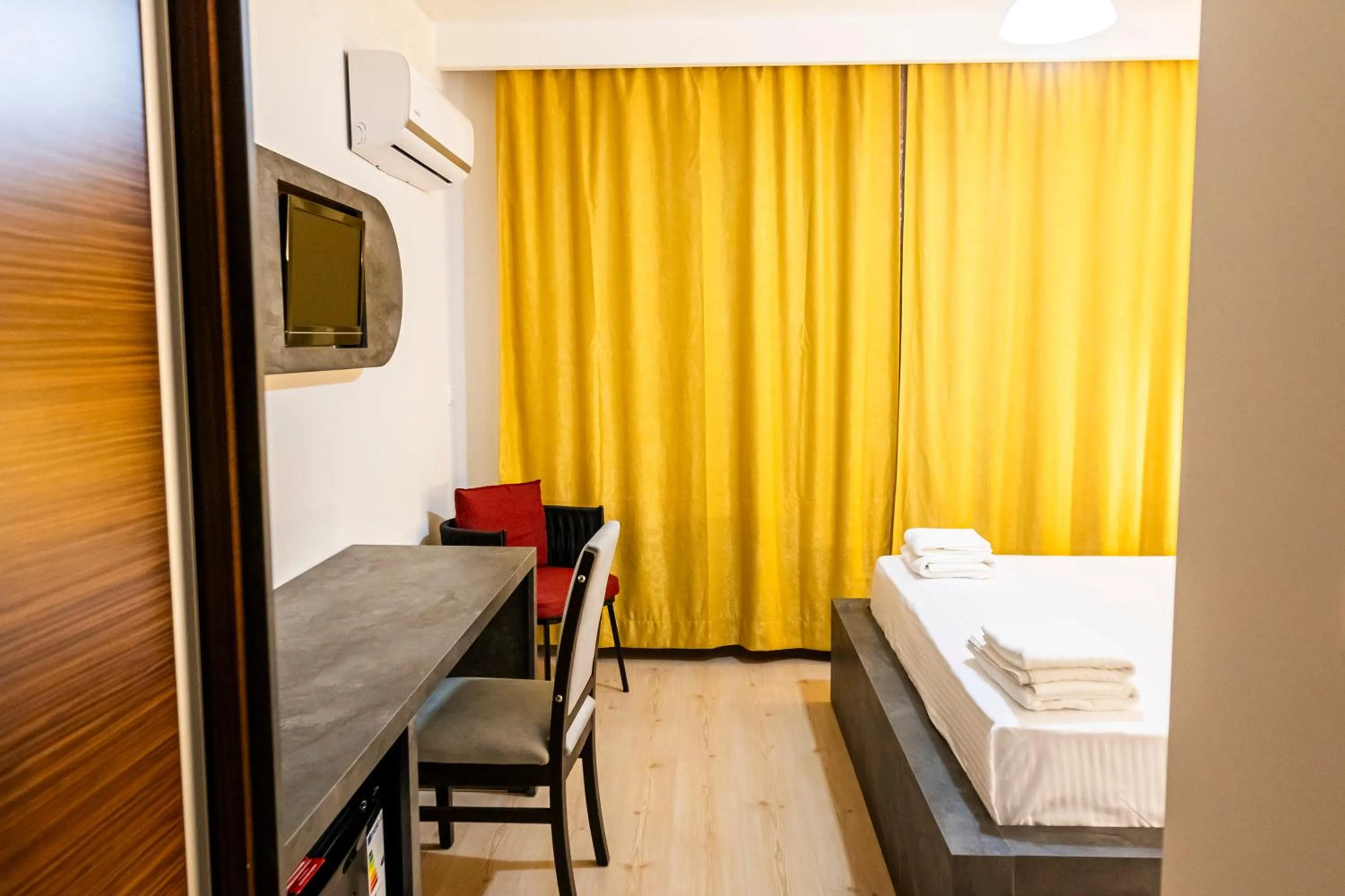 Bedroom, Bed in Sirin Residence