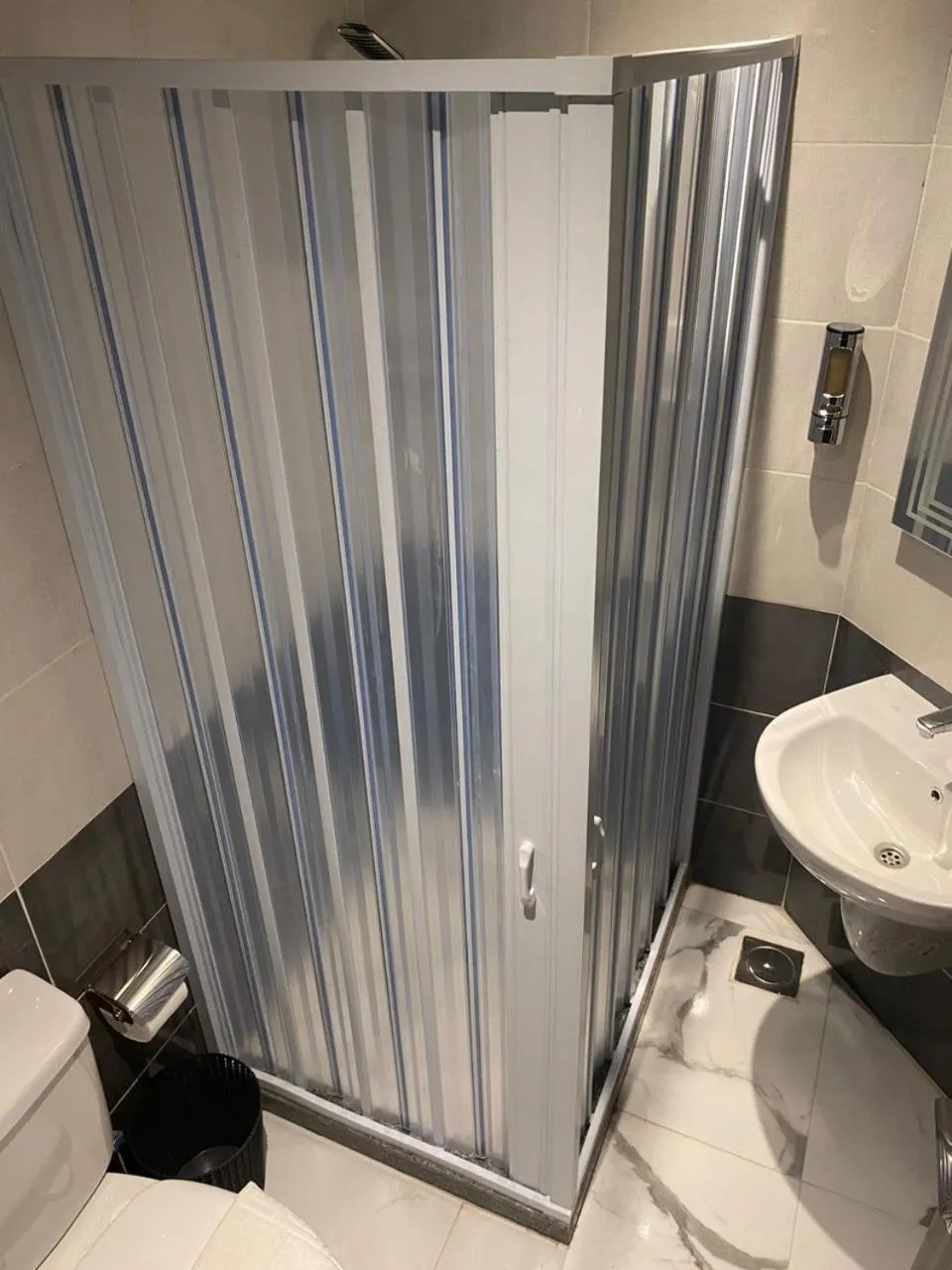 Toilet in pyramids grand museum inn