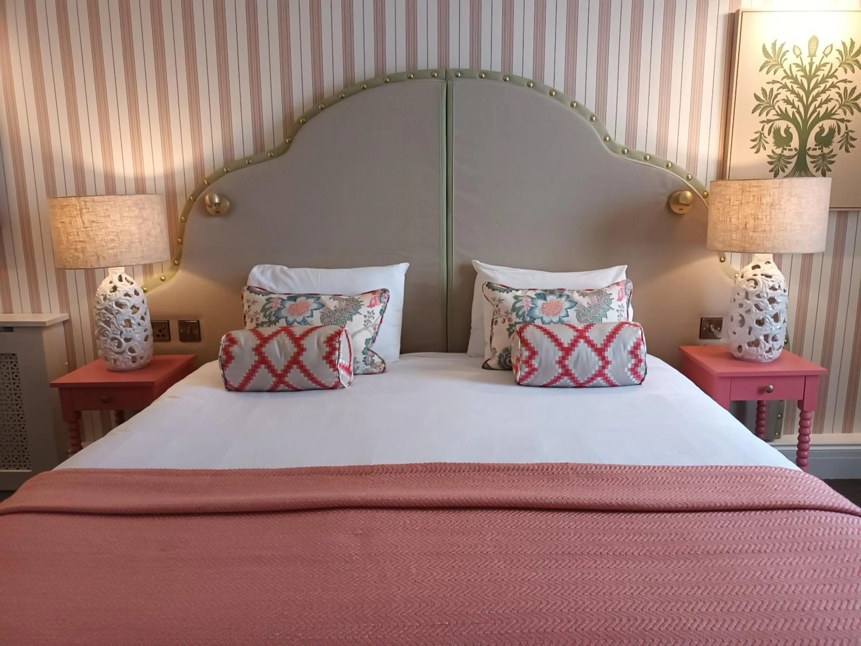 Bed in Best Western Plus Angel Hotel