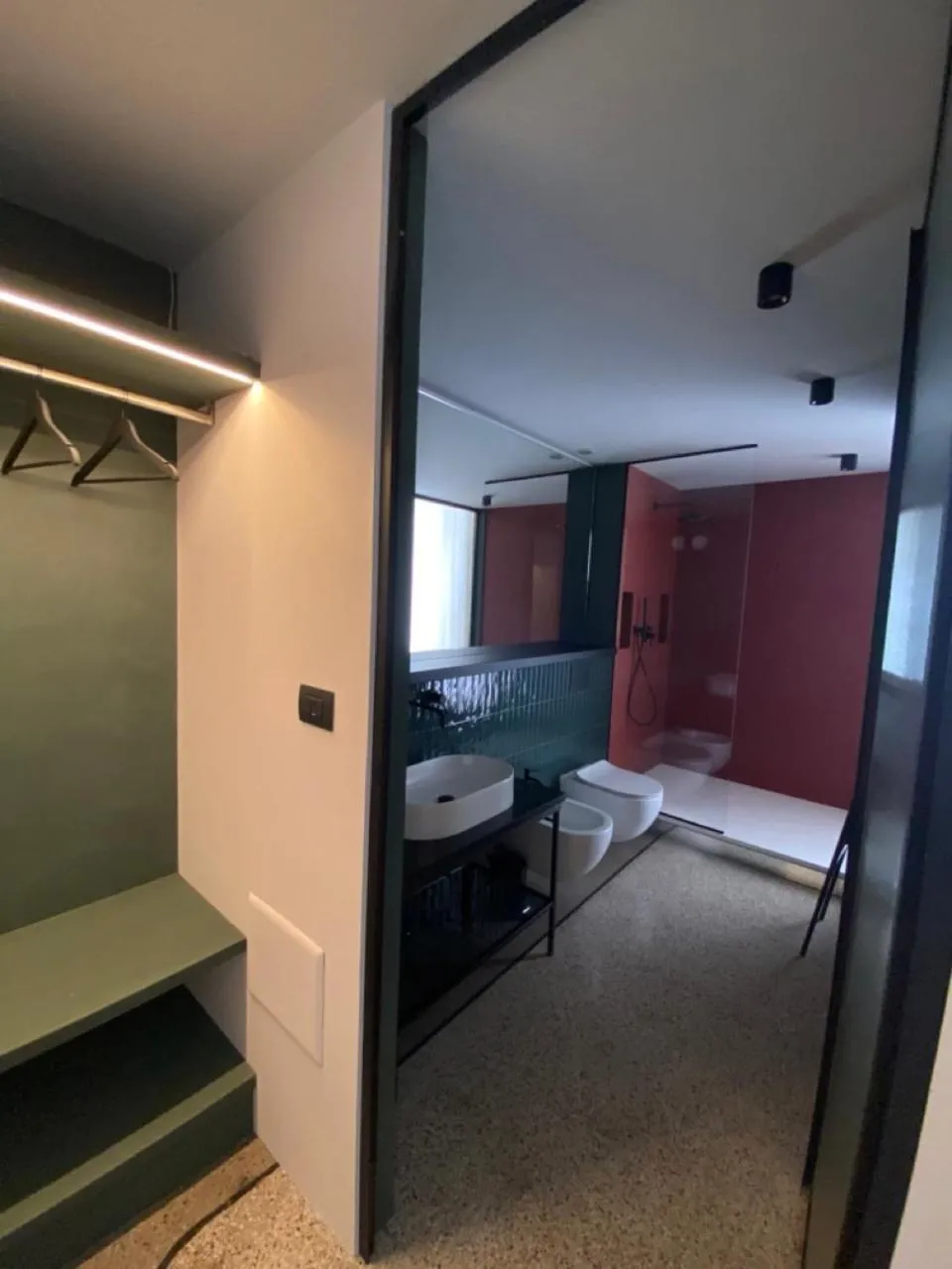 Bathroom in Roiss Haus Suites