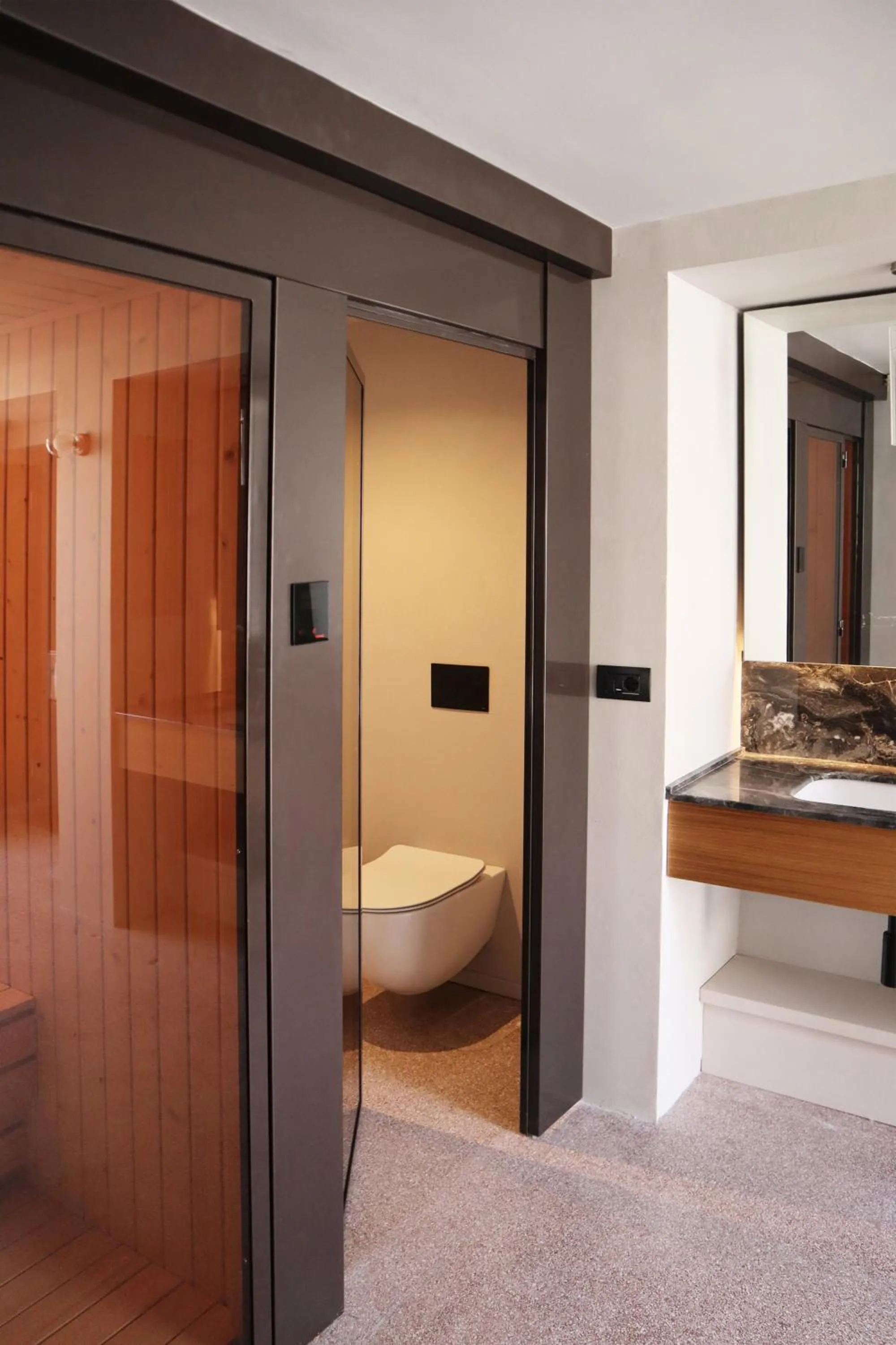 Shower in Roiss Haus Suites