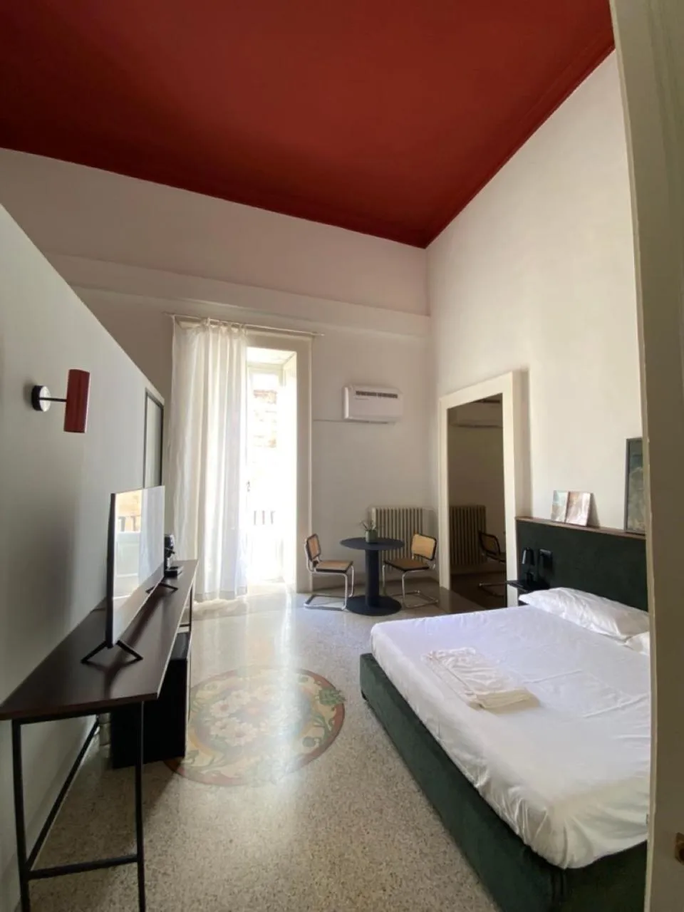 Bedroom, Bed in Roiss Haus Suites