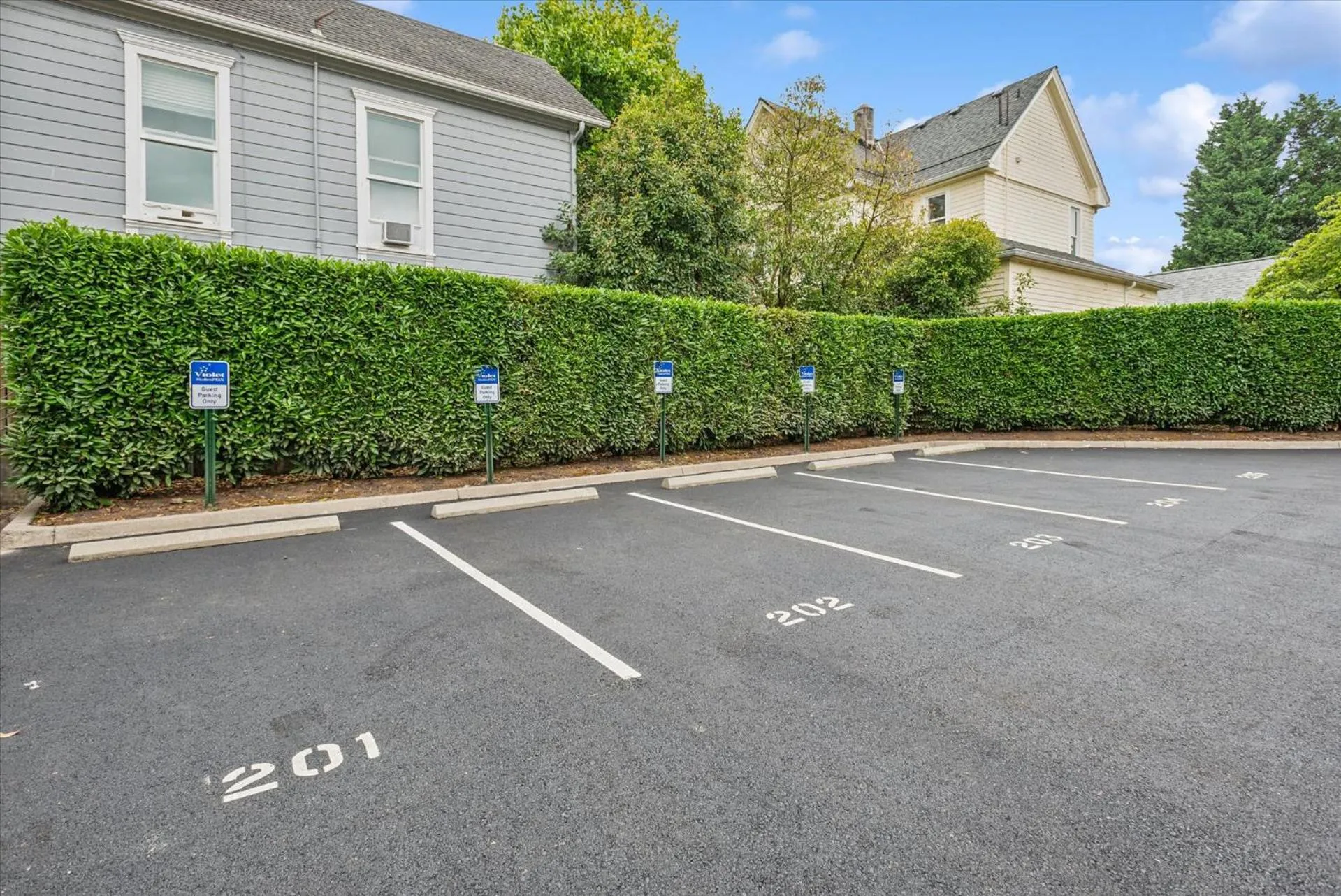 VioletSuitesPDX Boutique Hotel