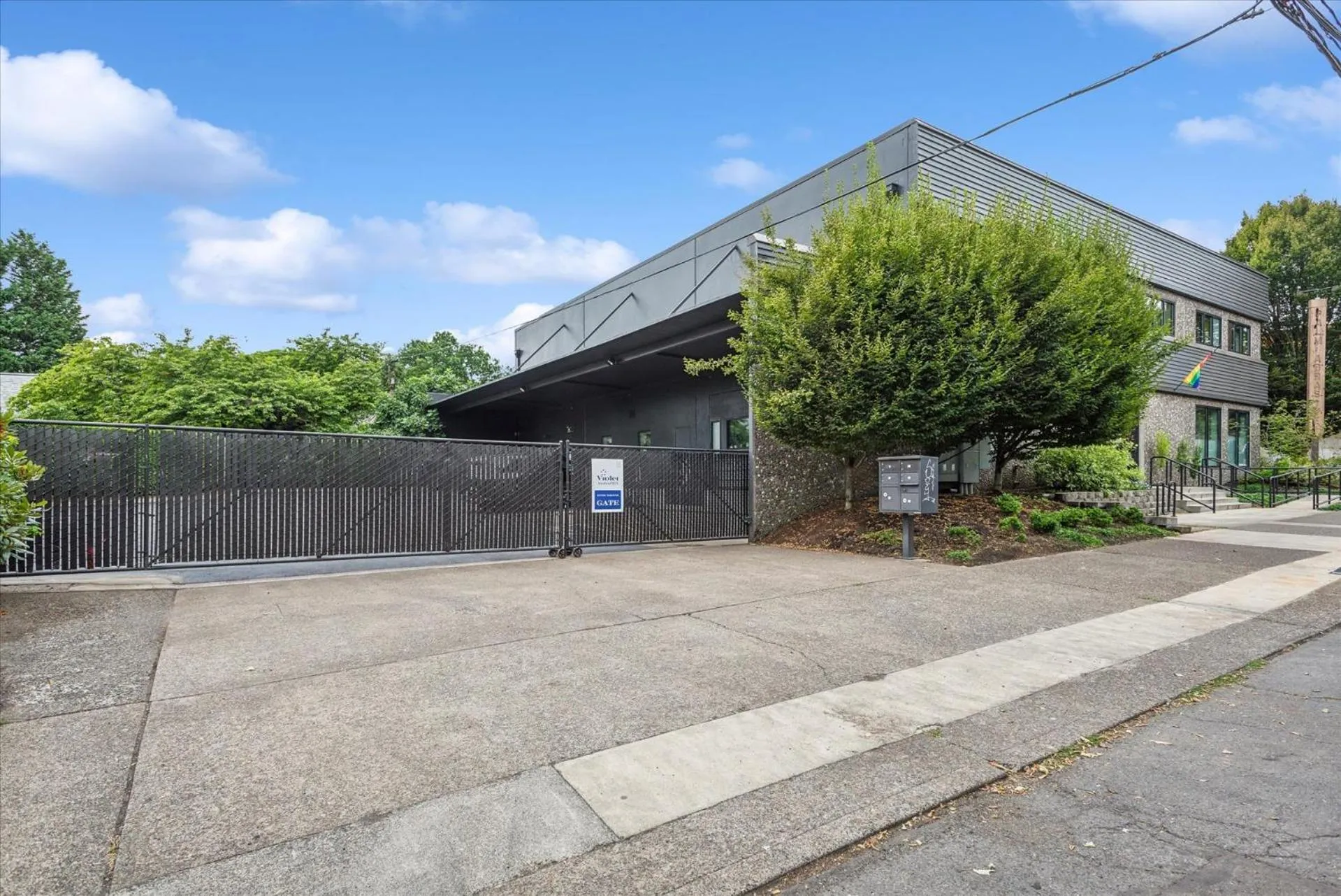 VioletSuitesPDX Boutique Hotel