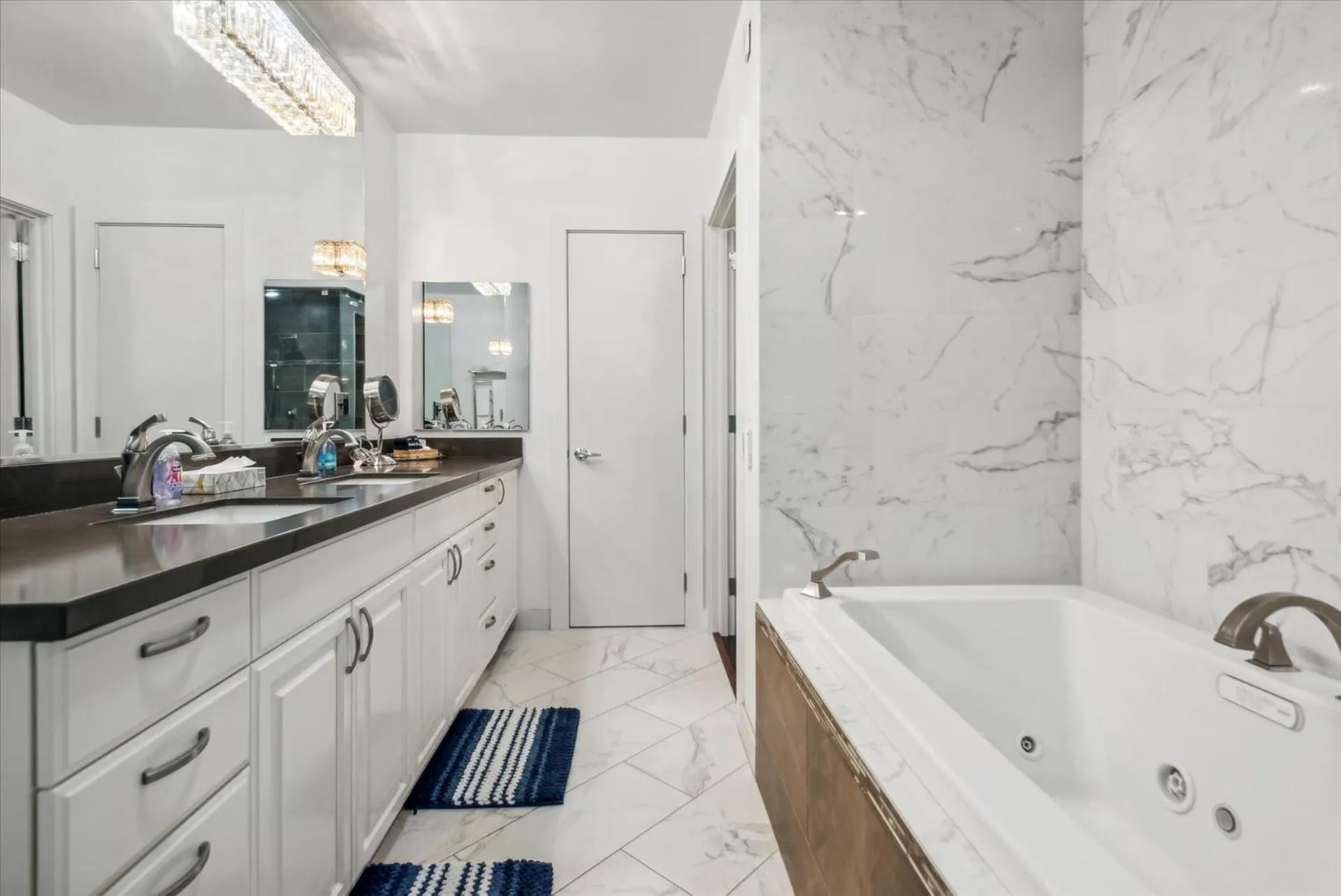 VioletSuitesPDX Boutique Hotel