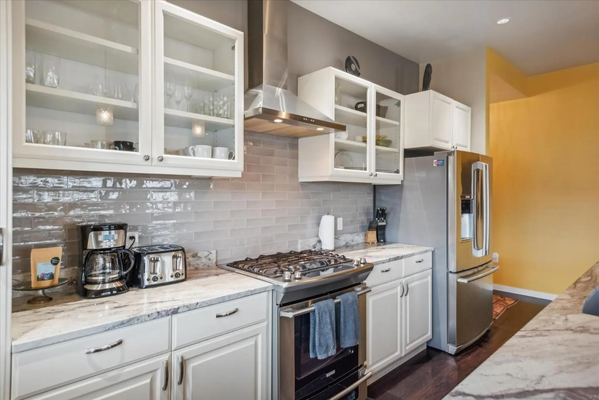 VioletSuitesPDX Boutique Hotel