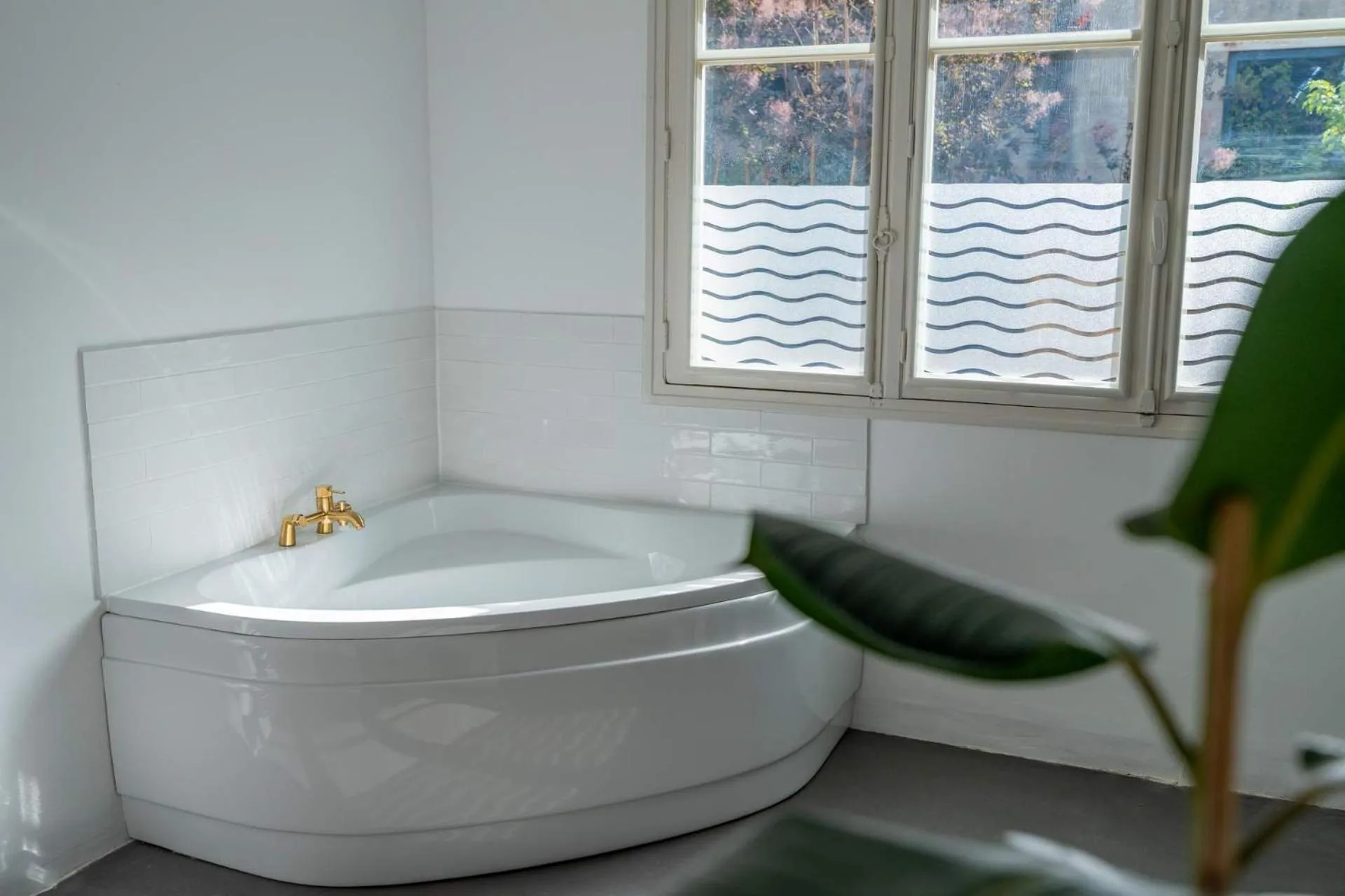 Bath in Les Suites de Bellac