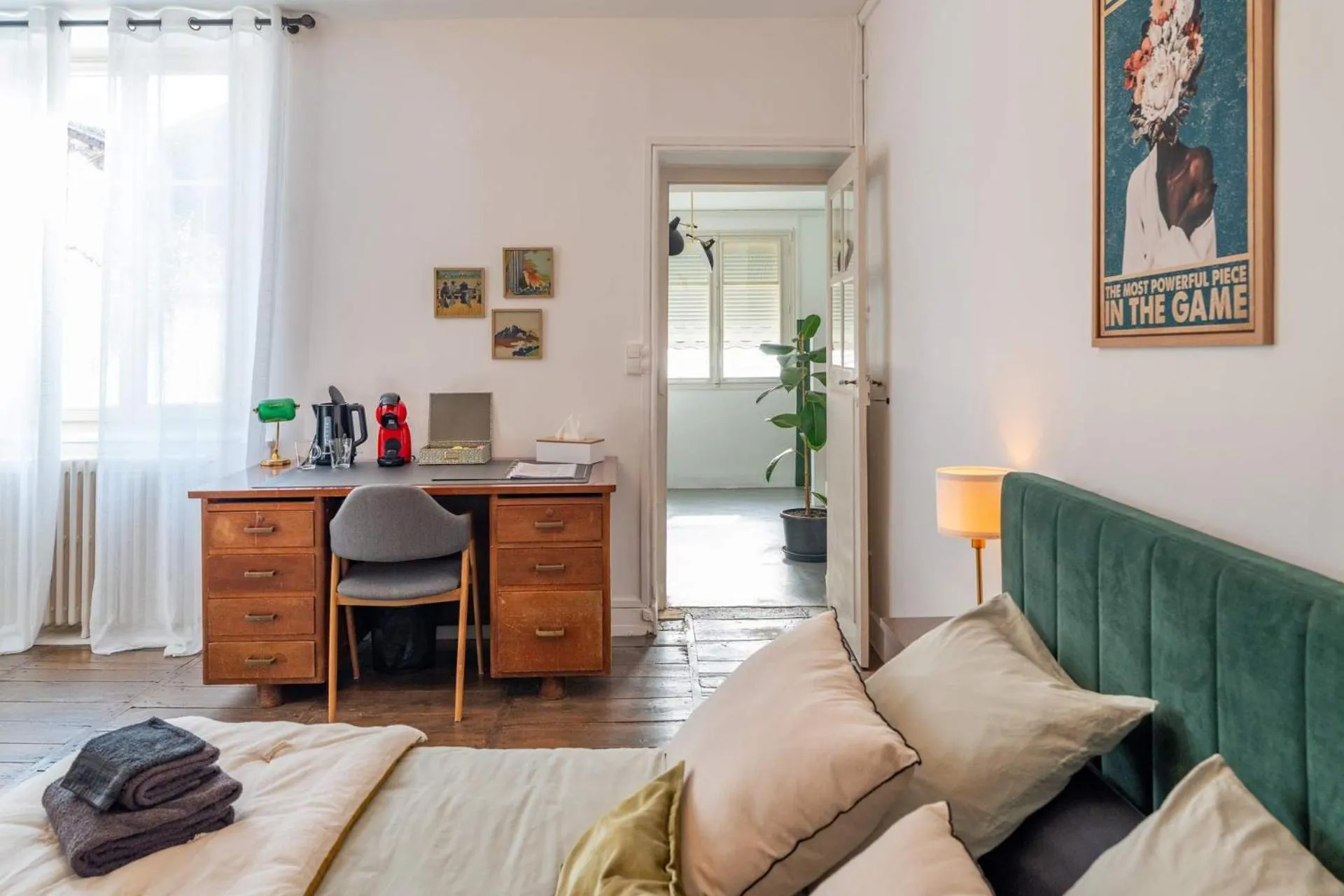 Seating area, Bed in Les Suites de Bellac