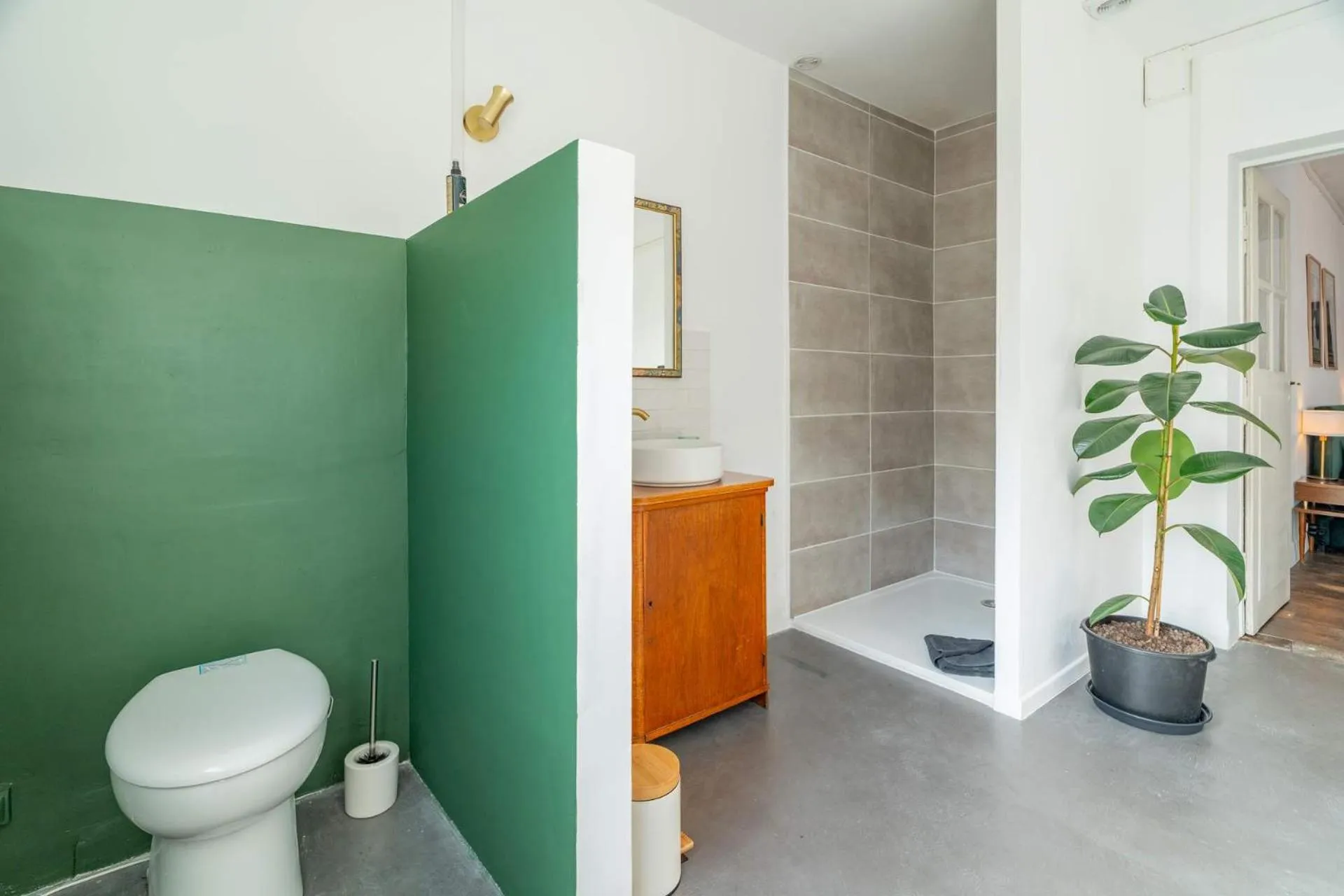 Bathroom in Les Suites de Bellac