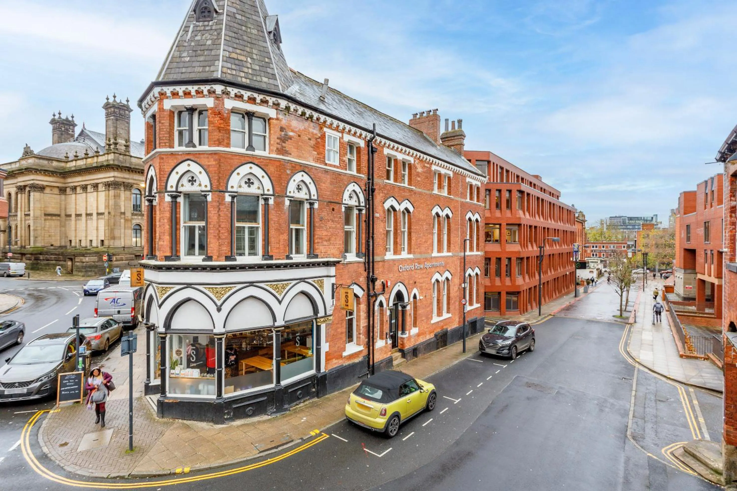 Property building in Oxford Row Apartments, Leeds City Centre