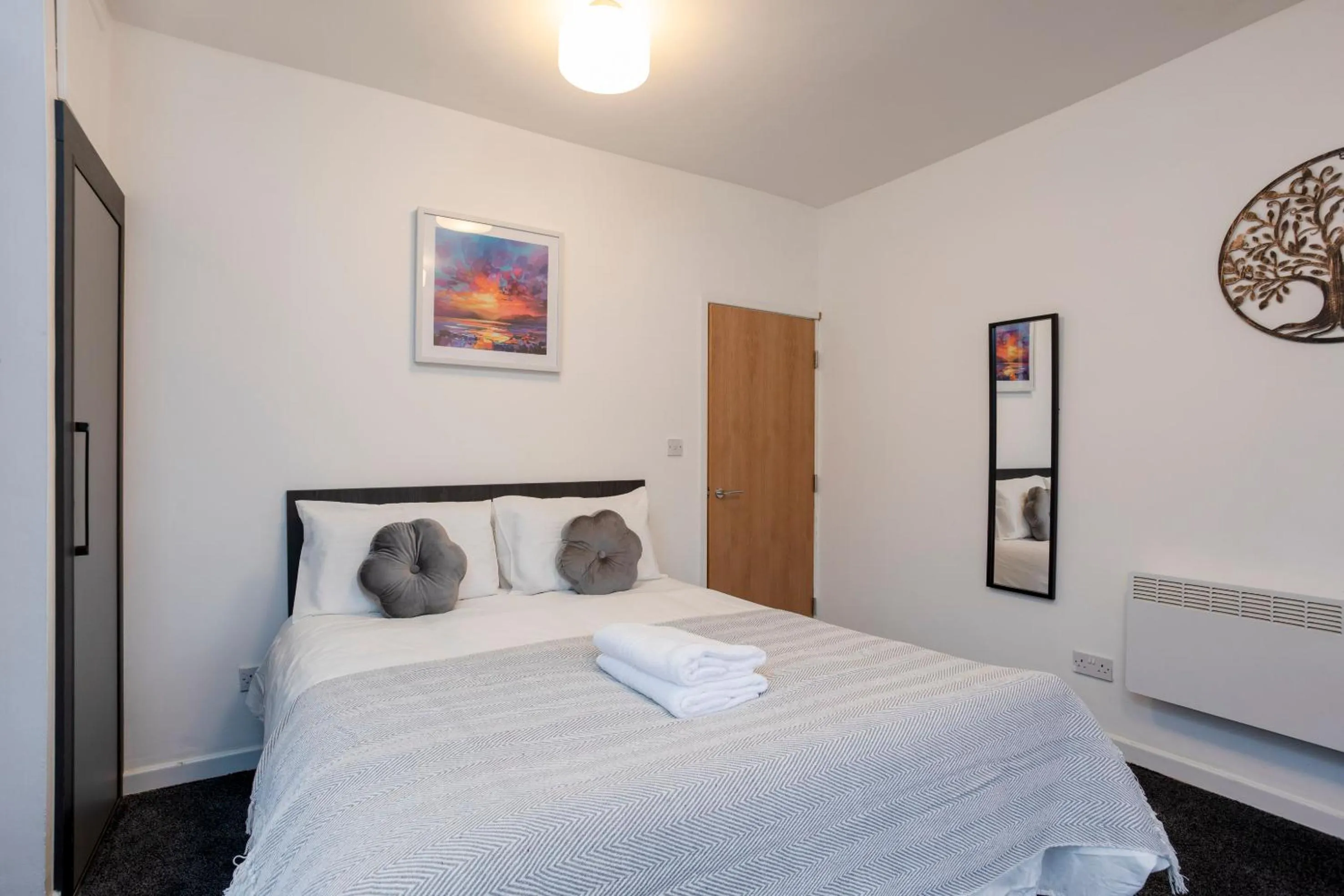 Bedroom in Oxford Row Apartments, Leeds City Centre