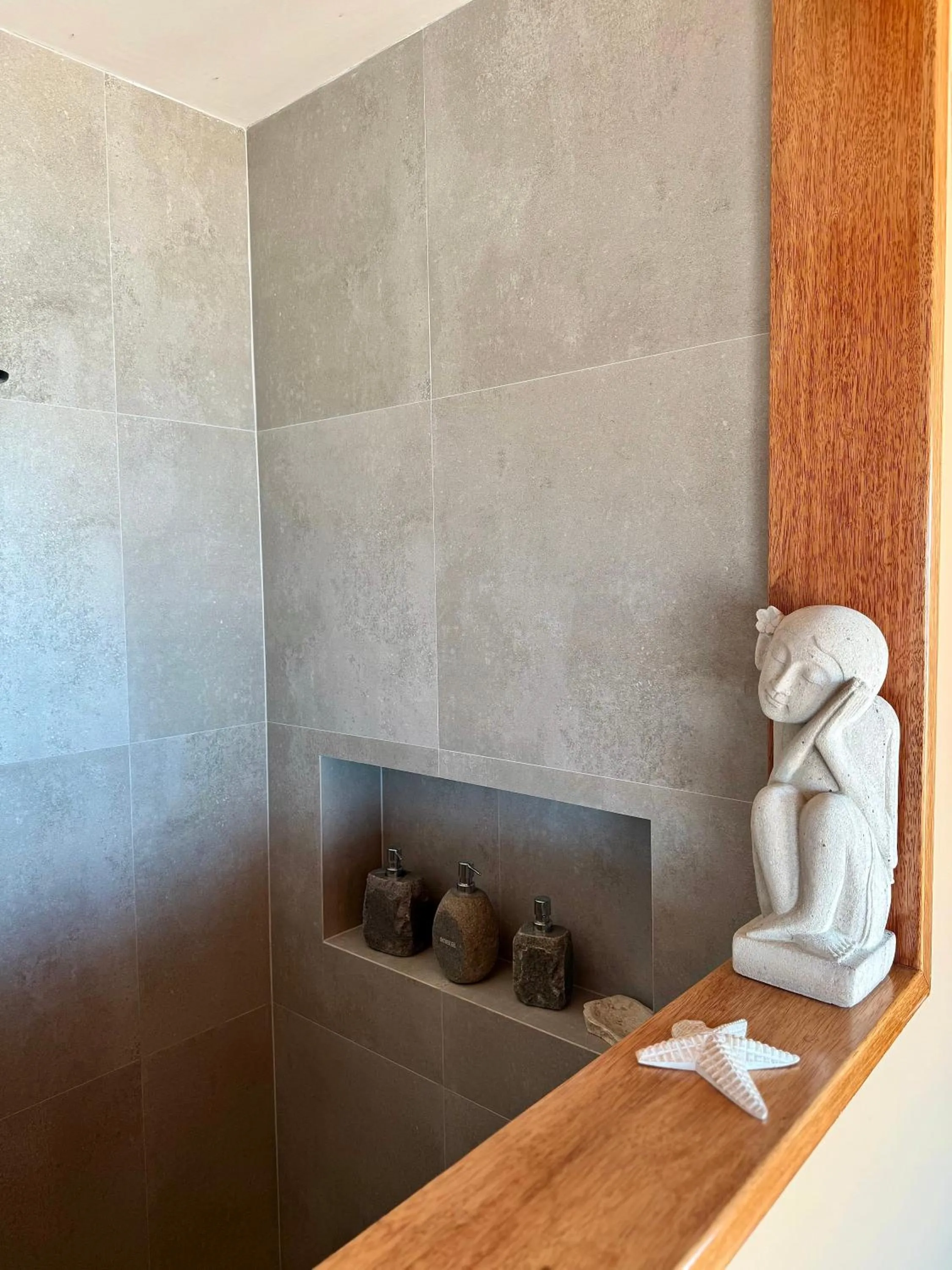 Bathroom in La Playa