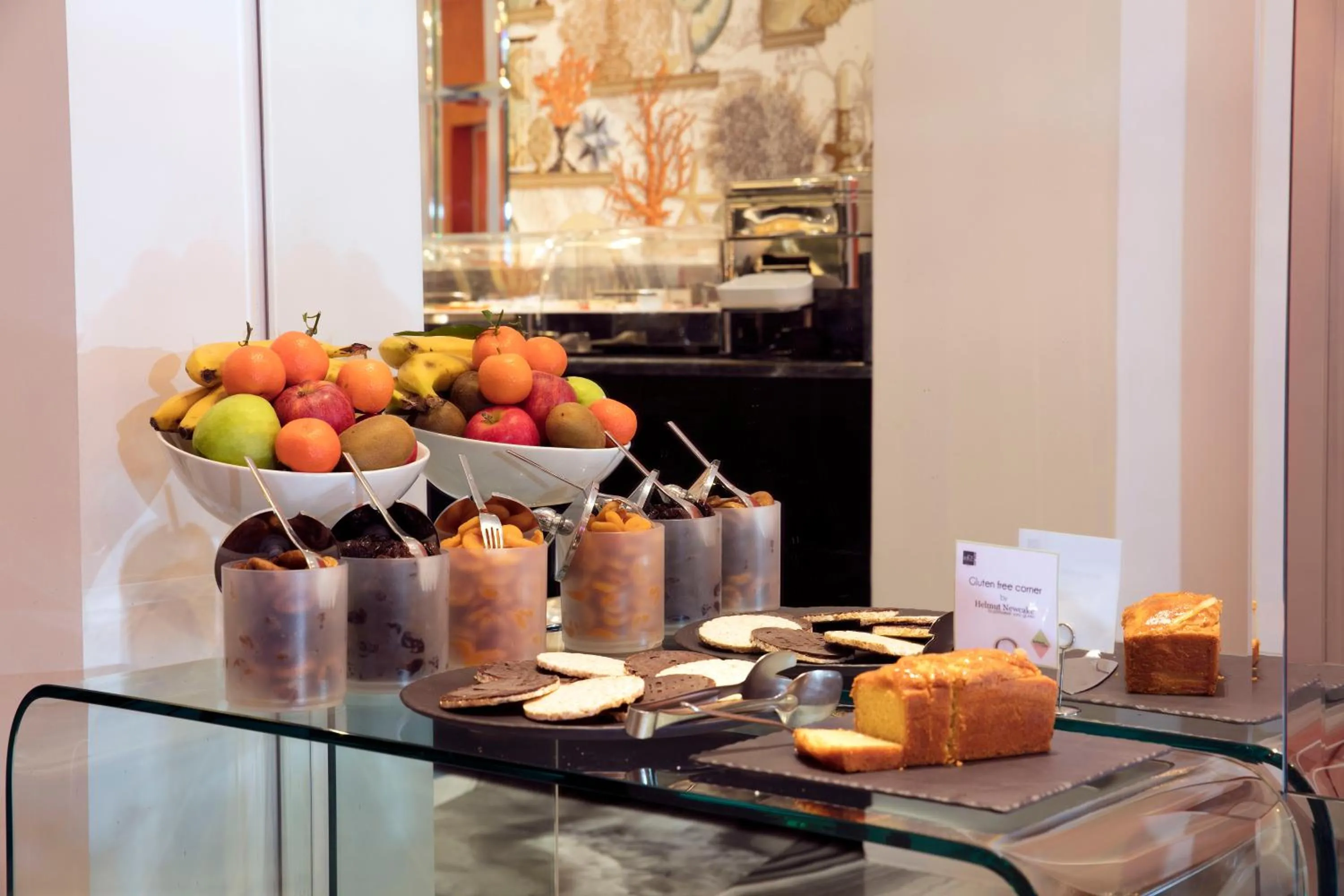 Buffet breakfast in Hotel de Seze