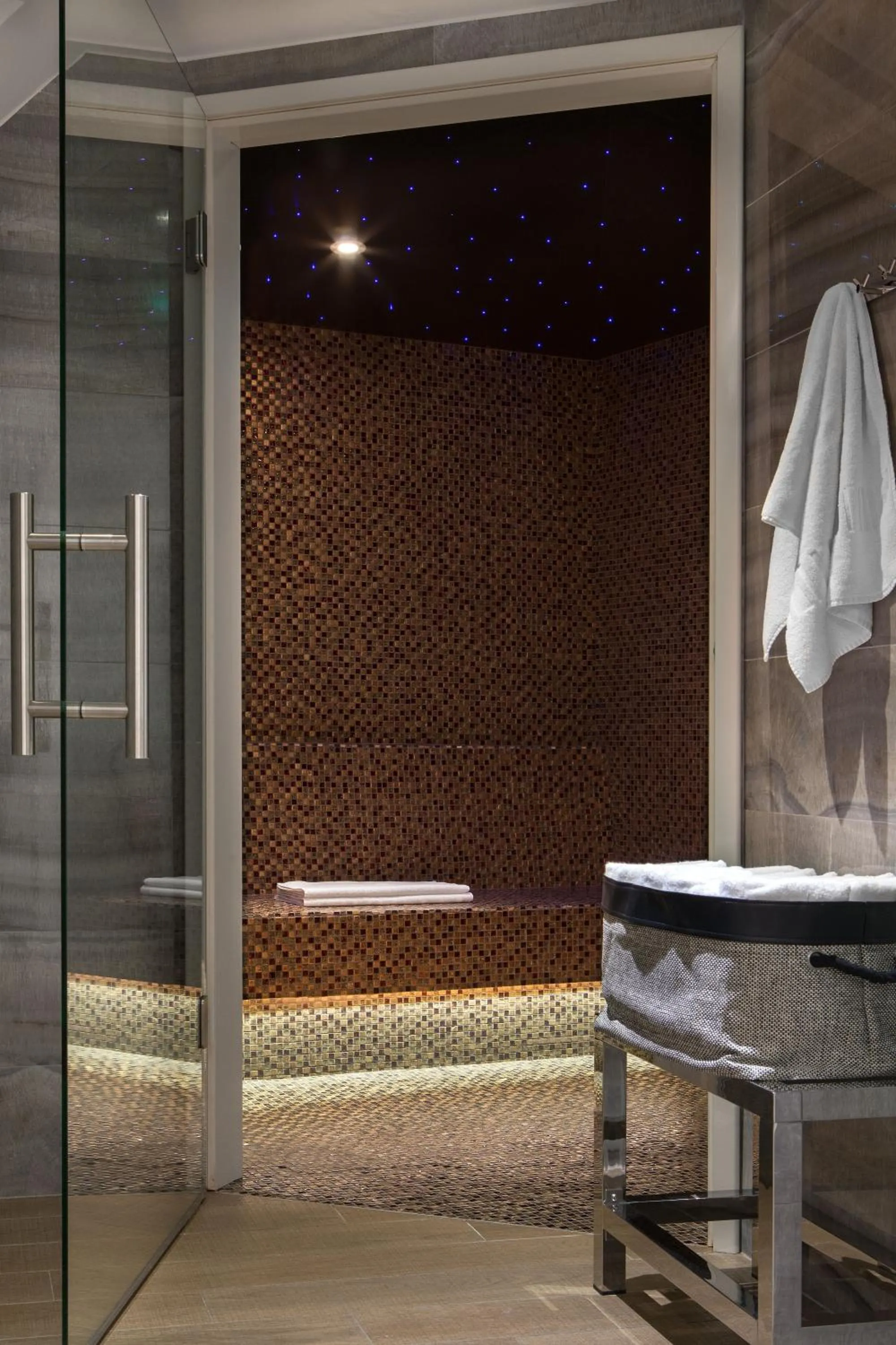 Steam room in Hotel de Seze