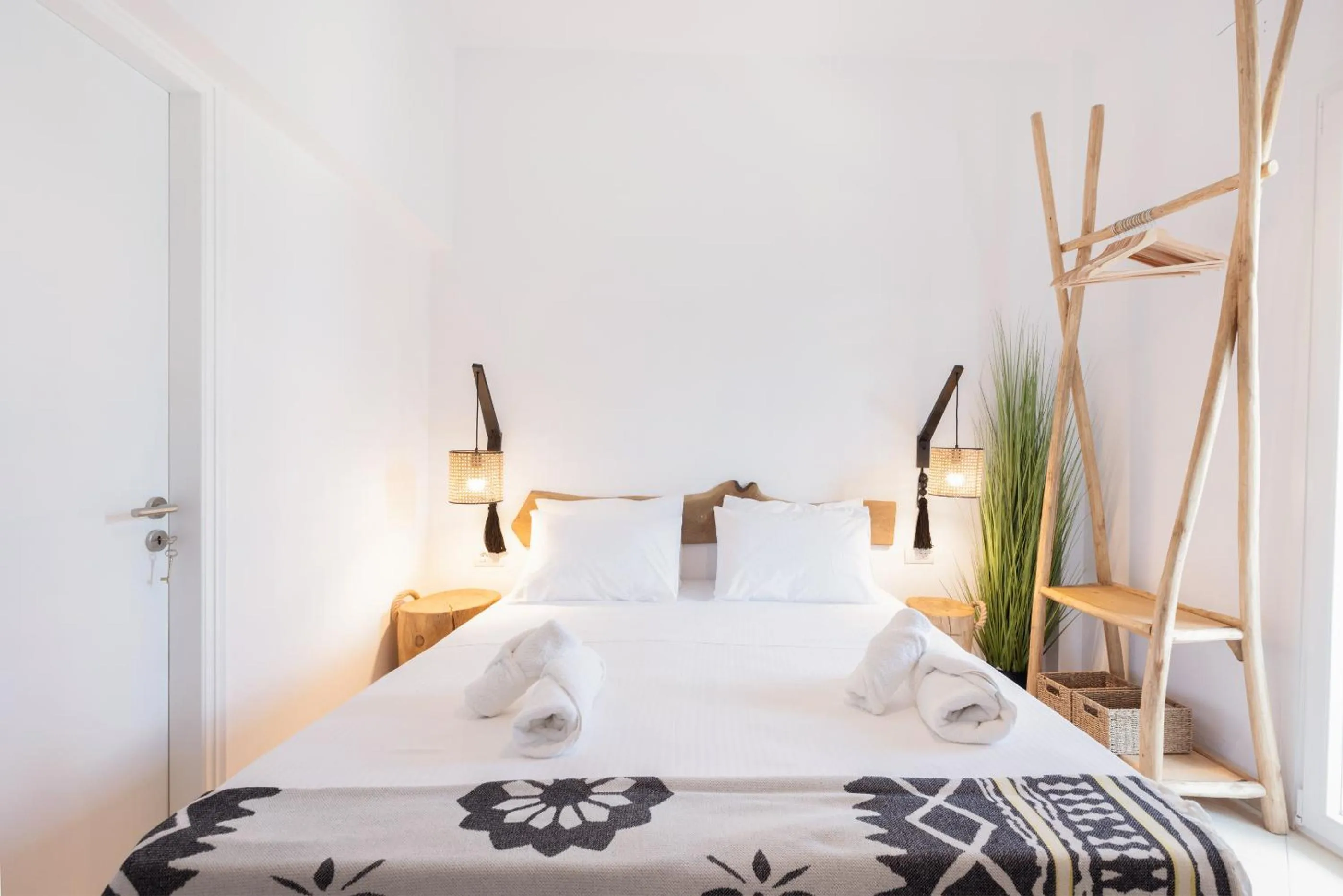 Bed in Acoya Residences