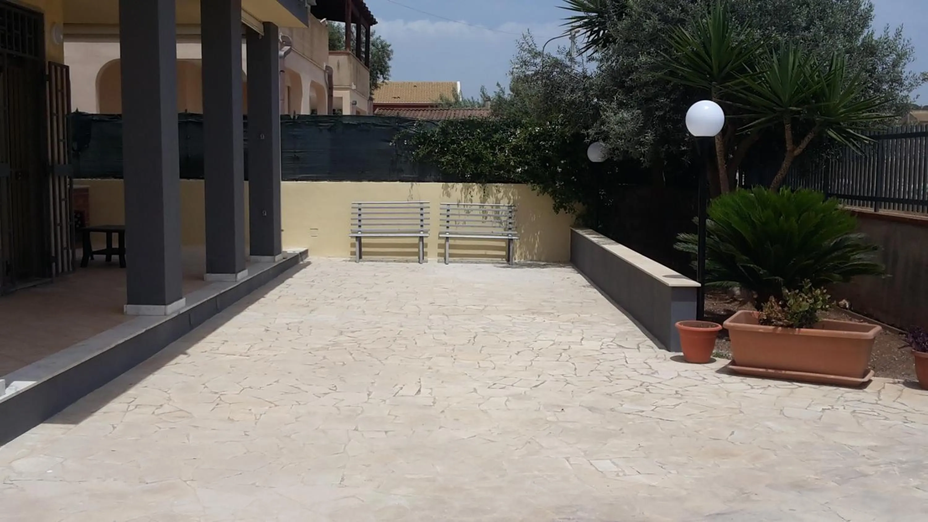 Facade/entrance in L'Ulivo di Lu