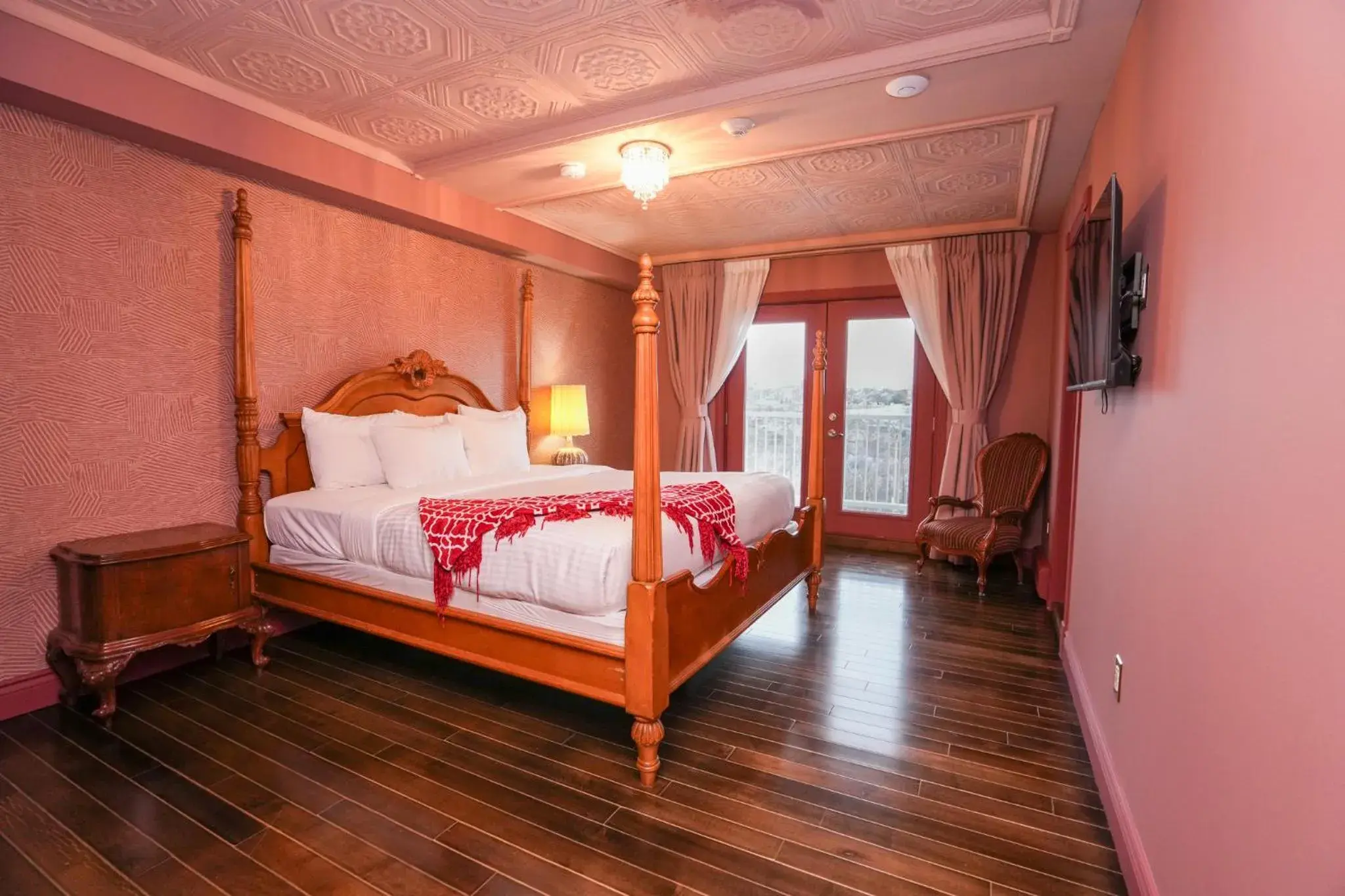 Family Suite in Niagara Grandview Boutique Hotel Family Suite in Niagara Grandview Boutique Hotel