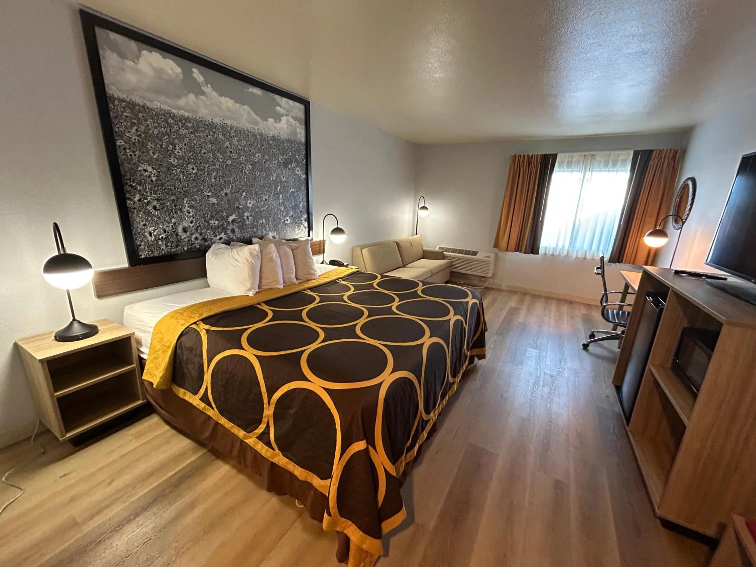 Bedroom, Bed in Super 8 by Wyndham Sterling CO