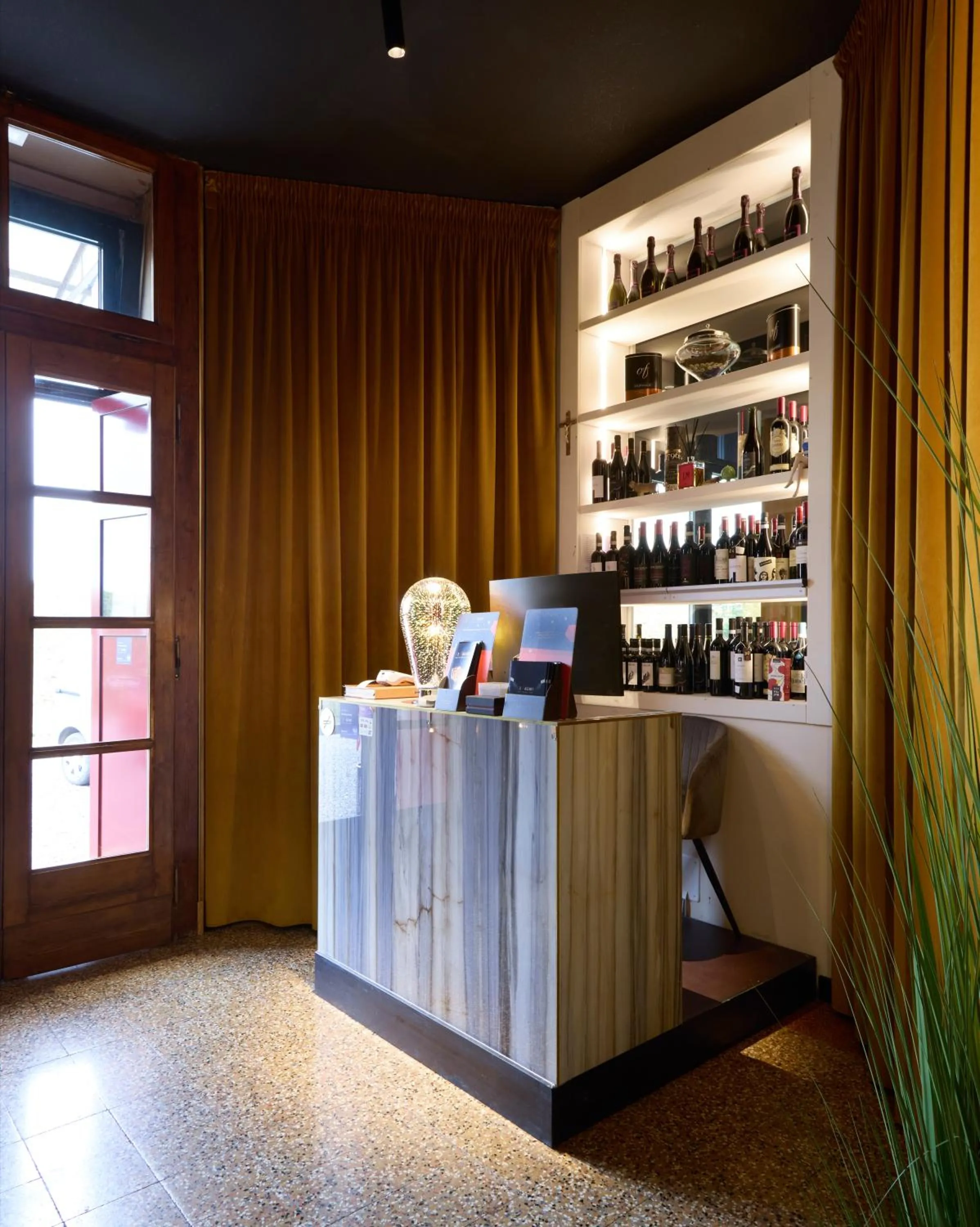 Lobby or reception in Le Maginot Relais