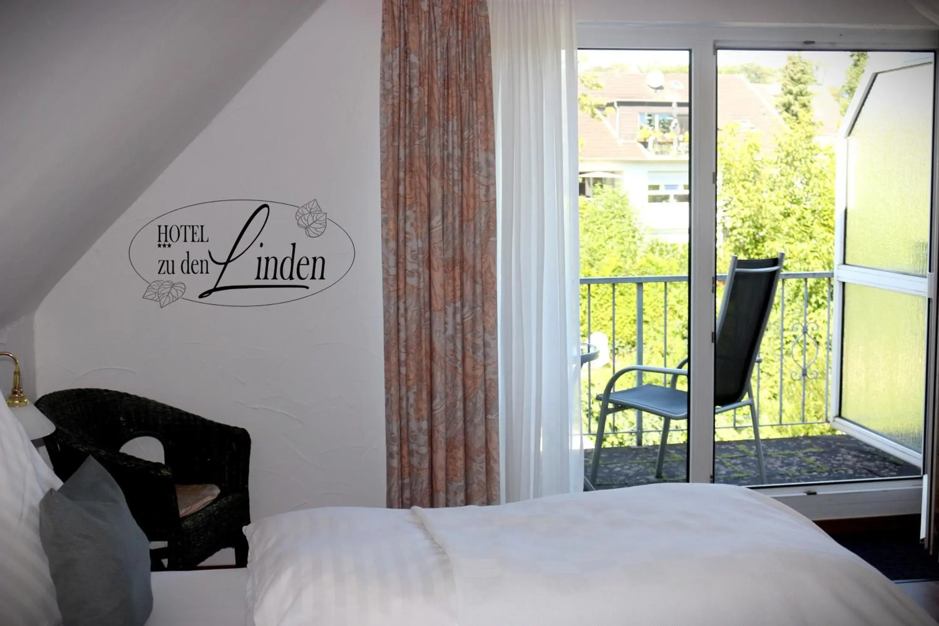 Double Room in Hotel zu den Linden Double Room in Hotel zu den Linden