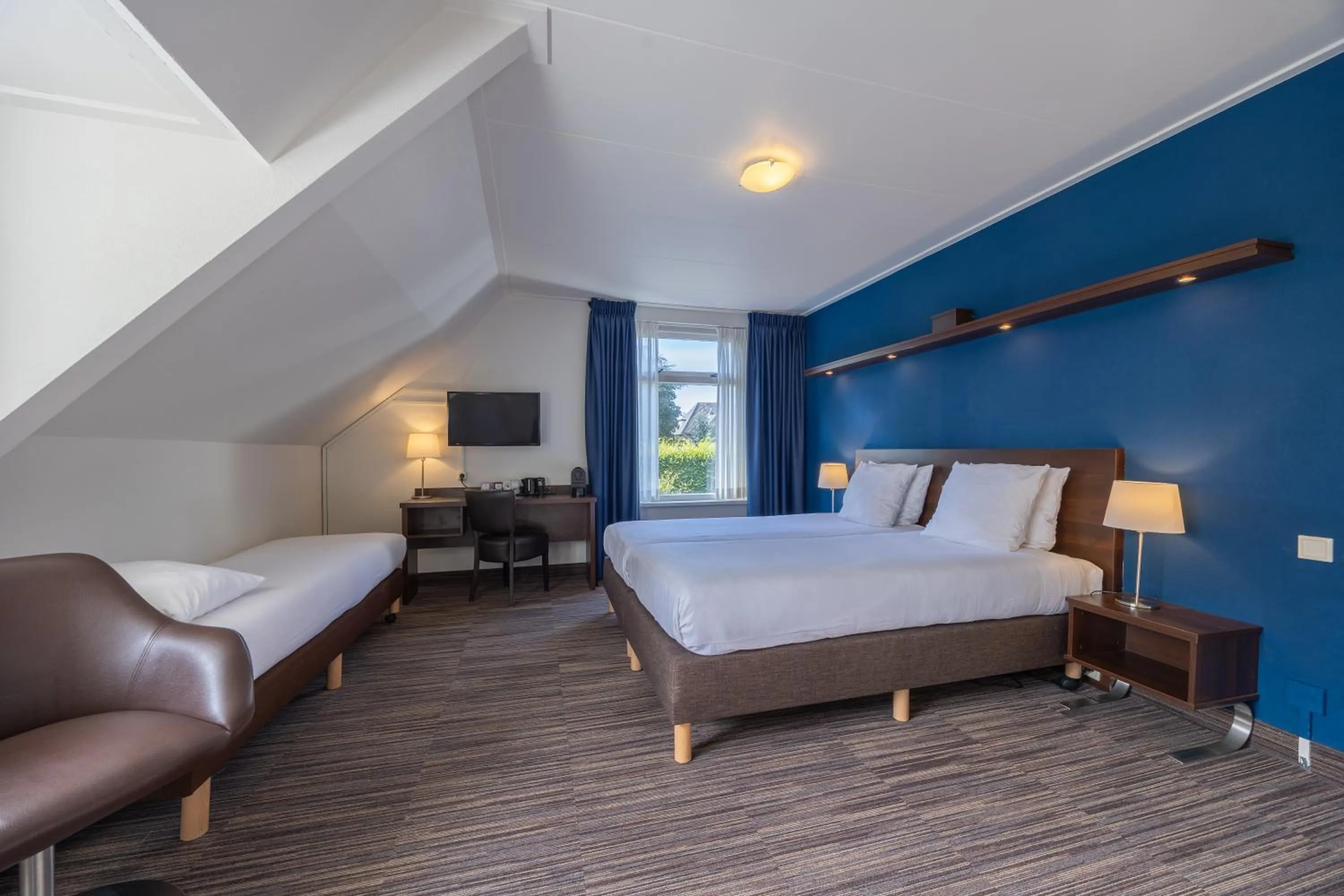 Bedroom, Bed in Amrâth Hotel Media Park Hilversum