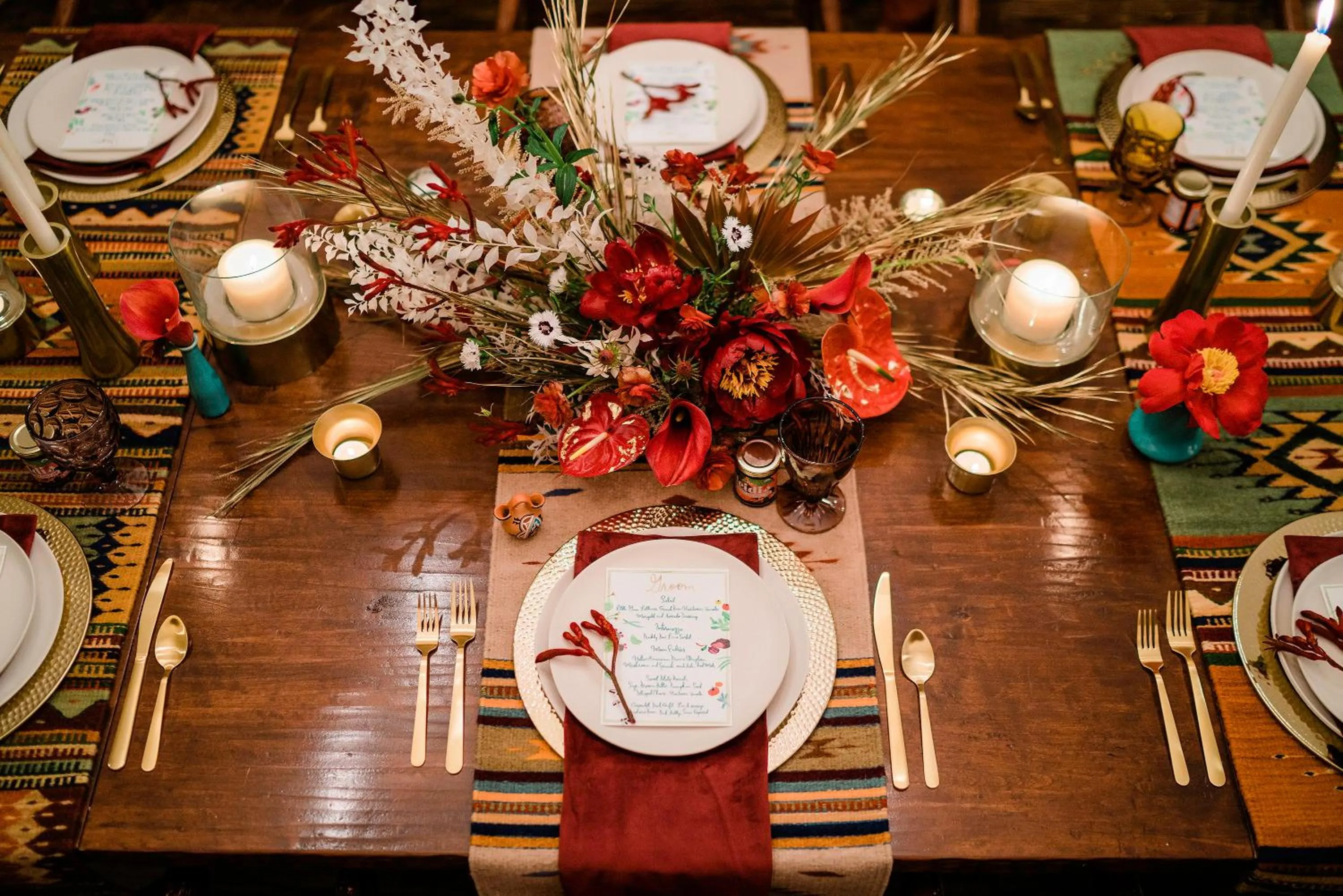 Dining area in Rosewood Inn of the Anasazi