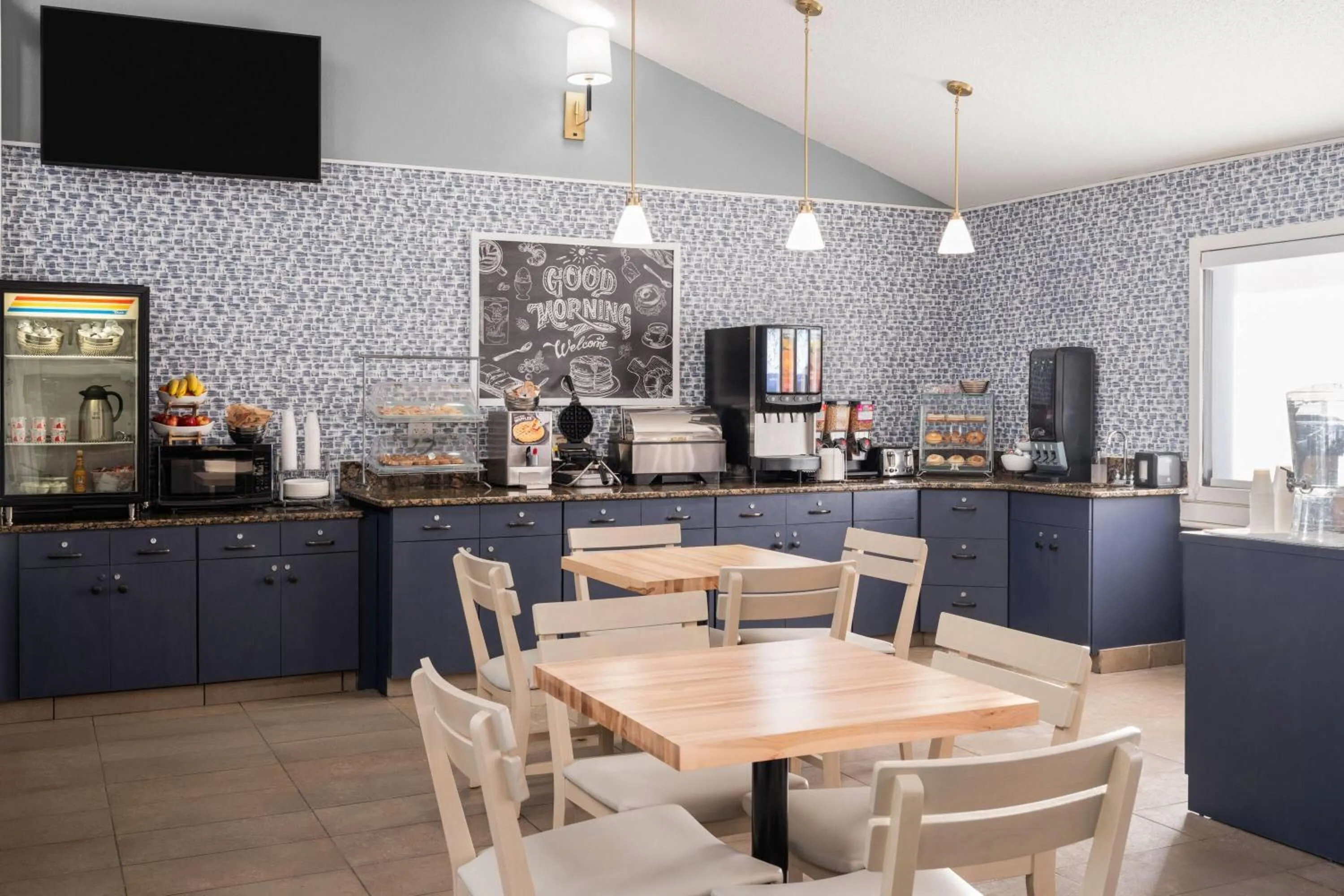 Breakfast in AmericInn by Wyndham Grand Forks