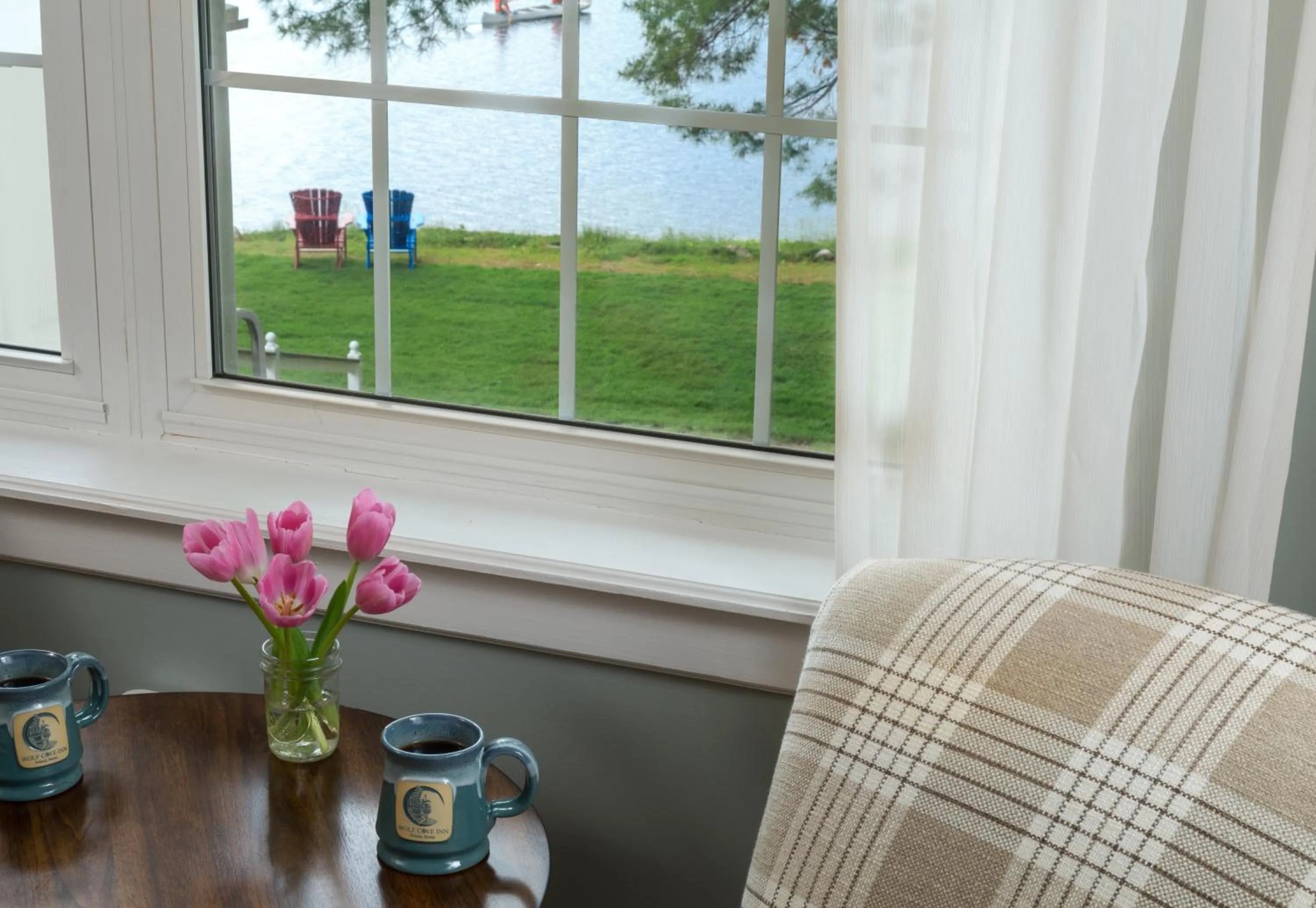 Lake view in Wolf Cove Inn