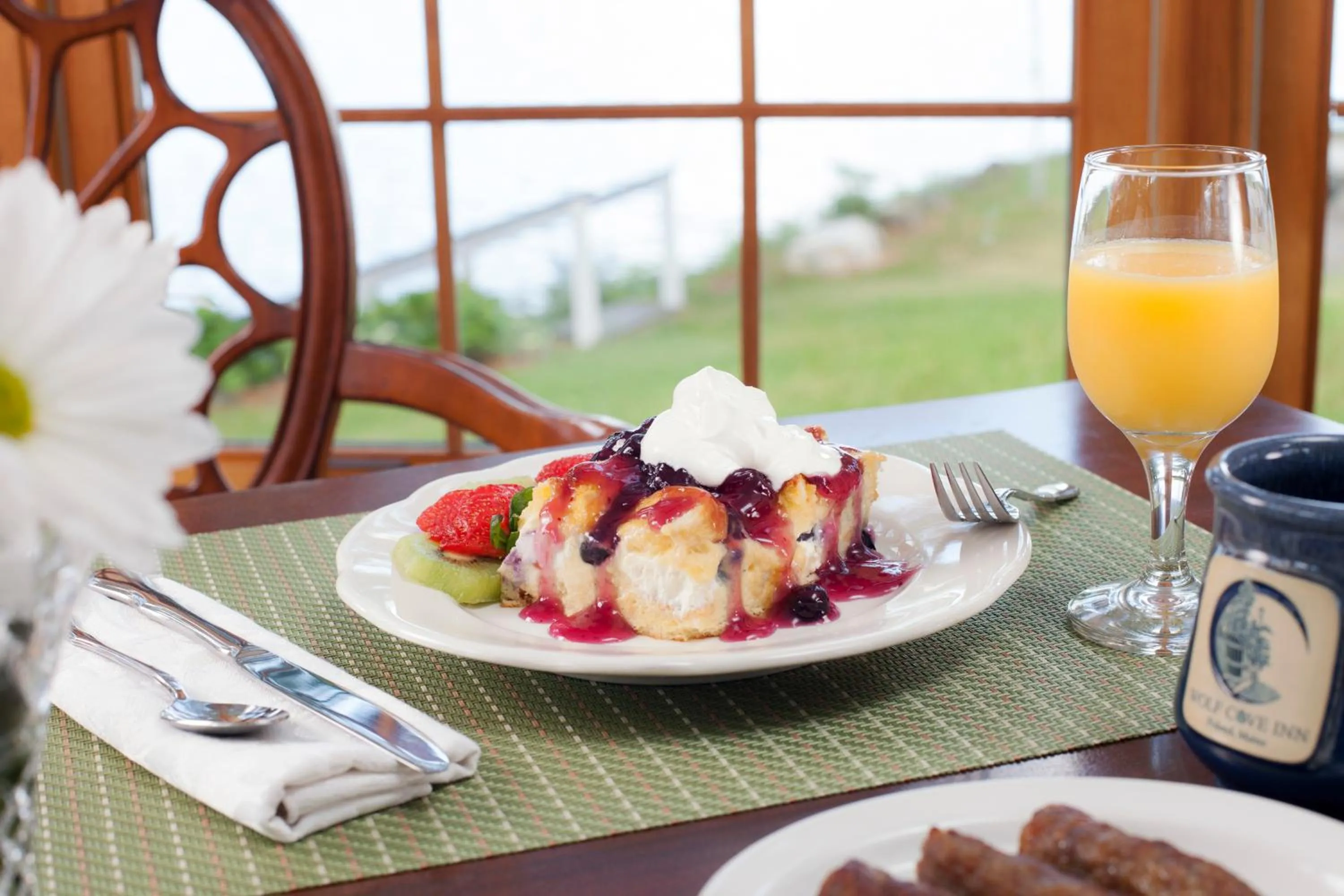 Food and drinks in Wolf Cove Inn