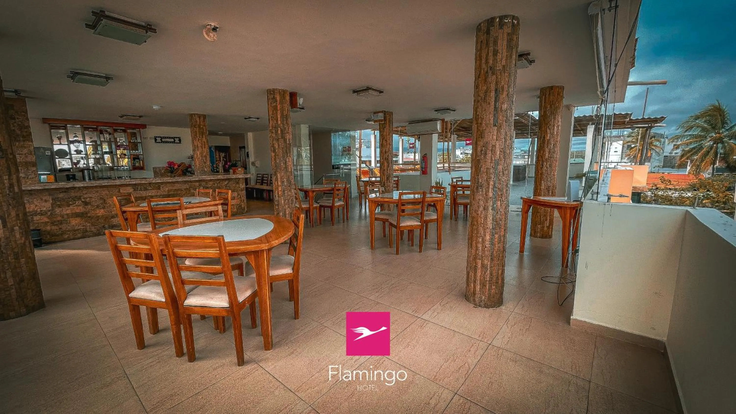 Restaurant/places to eat in Hotel Flamingo