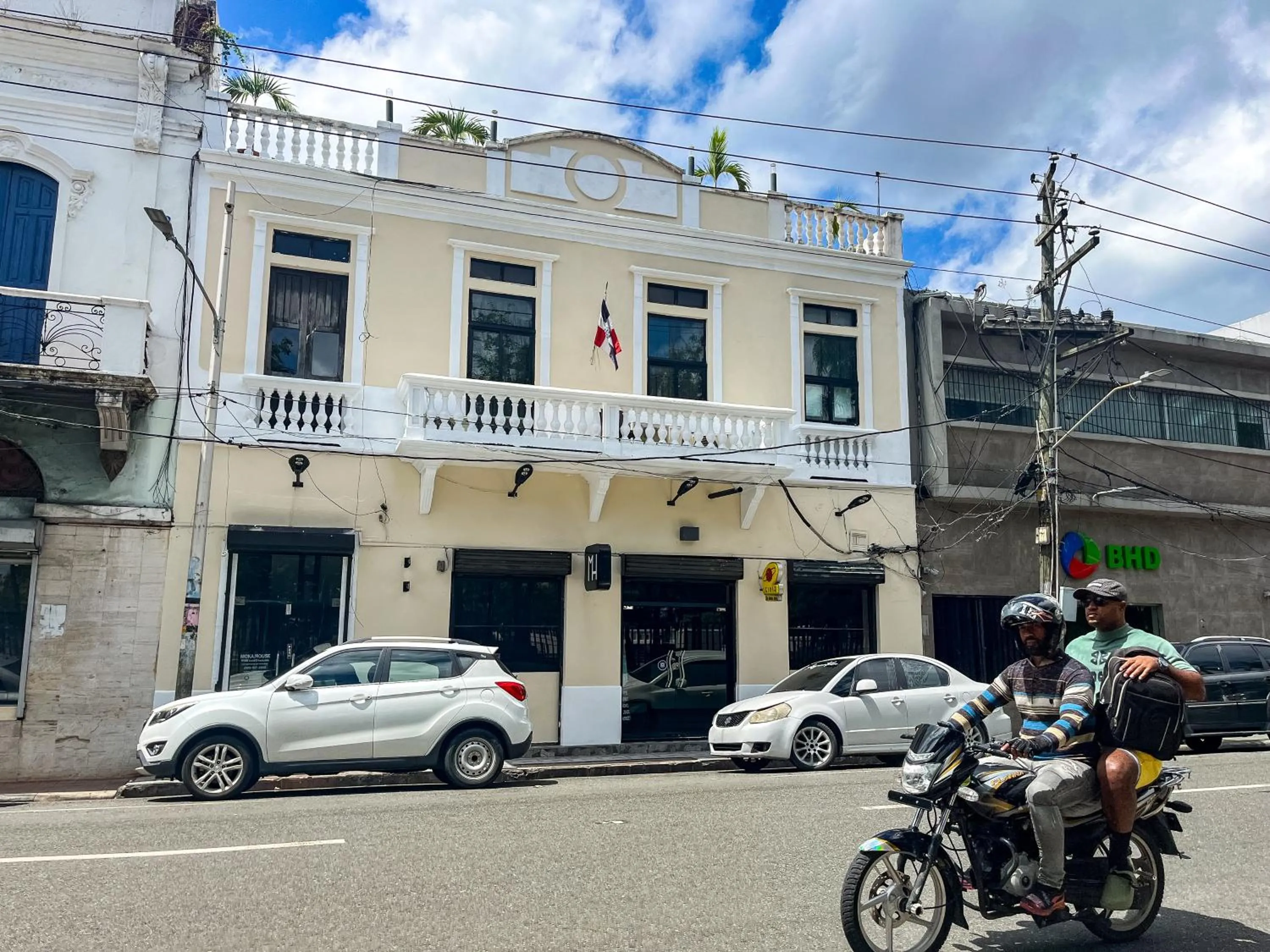 Property building in MOKA HOUSE