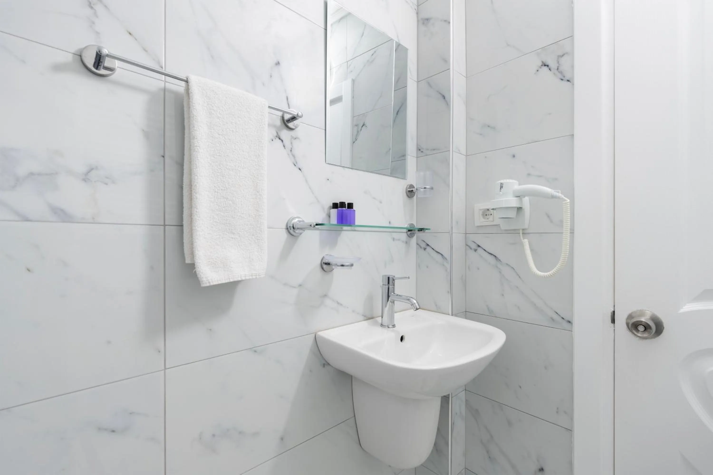 Bathroom in Taksim Trust Hotel